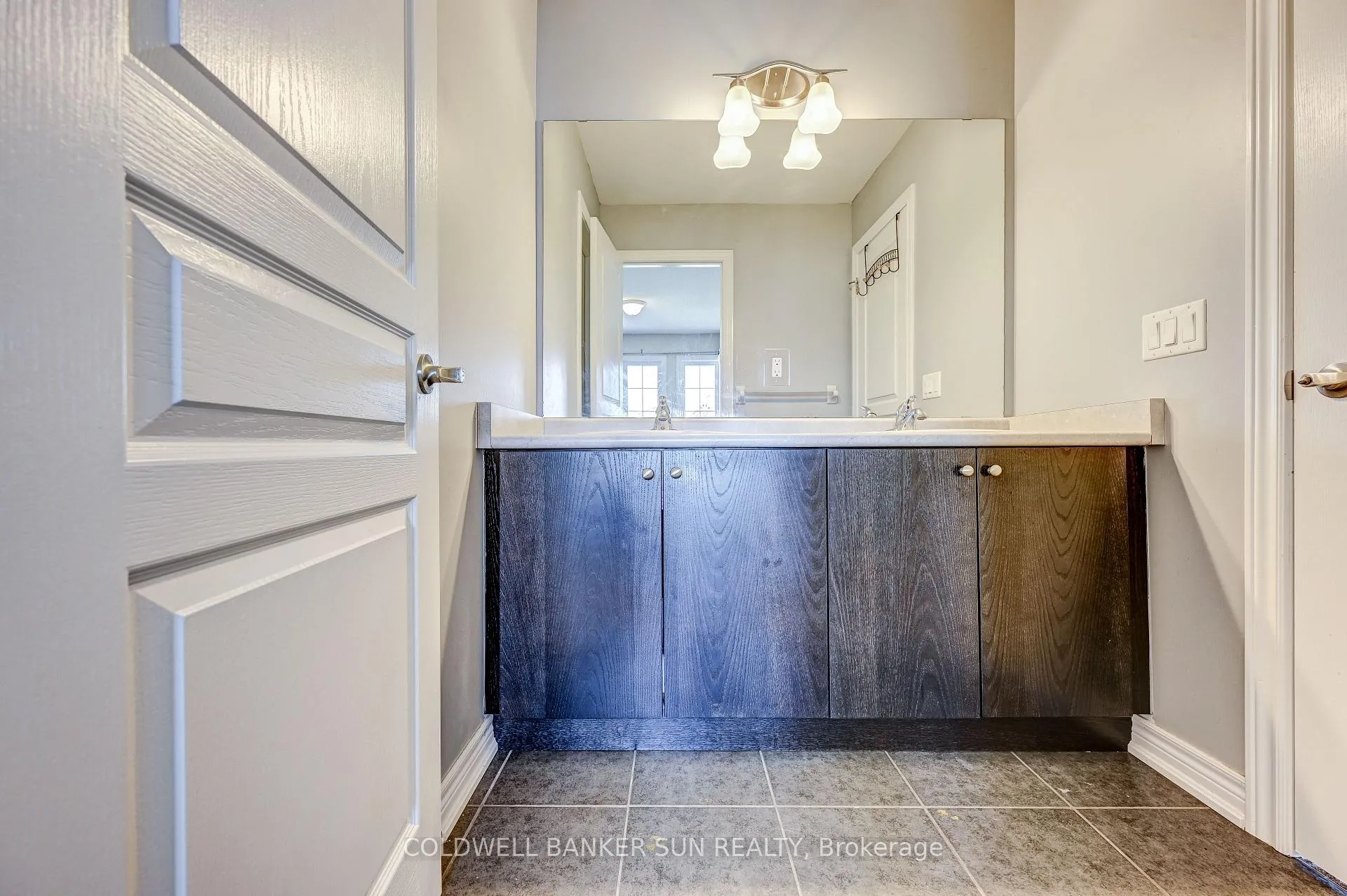 Photo 44 of Unit UPPER, 288 Johnson Drive, Shelburne — HOMEH