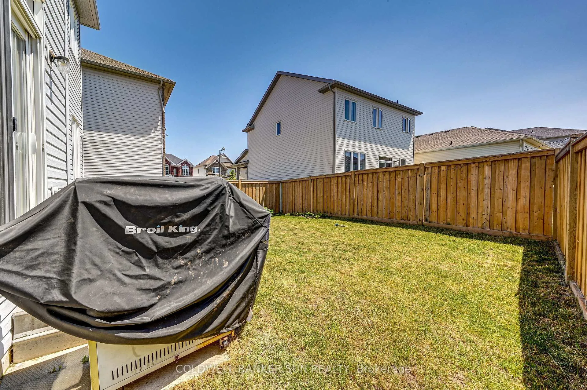 Photo 48 of Unit UPPER, 288 Johnson Drive, Shelburne — HOMEH