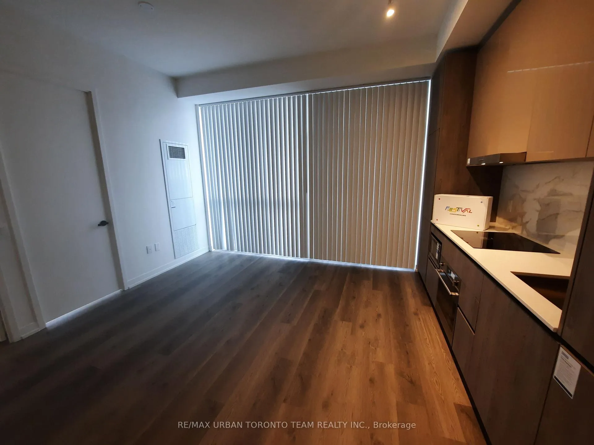 Photo 3 of Unit 3606, 8 Interchange Way, Vaughan, Vaughan Corporate Centre — HOMEH