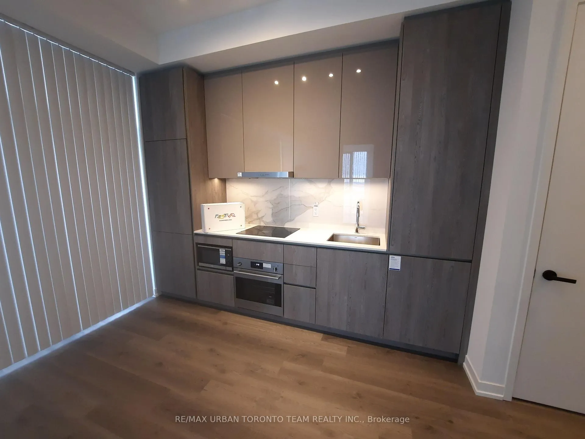 Photo 7 of Unit 3606, 8 Interchange Way, Vaughan, Vaughan Corporate Centre — HOMEH