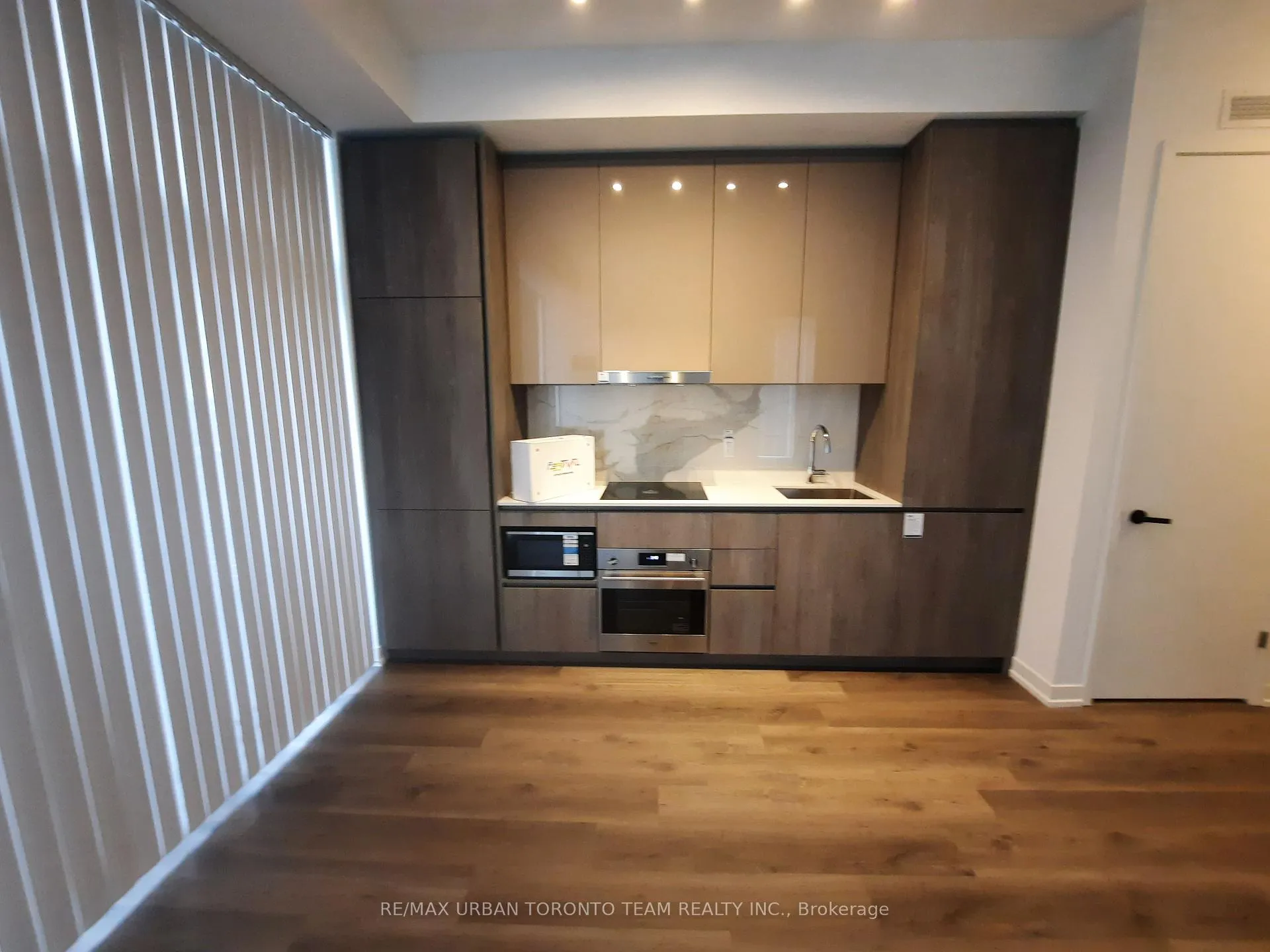 Photo 8 of Unit 3606, 8 Interchange Way, Vaughan, Vaughan Corporate Centre — HOMEH