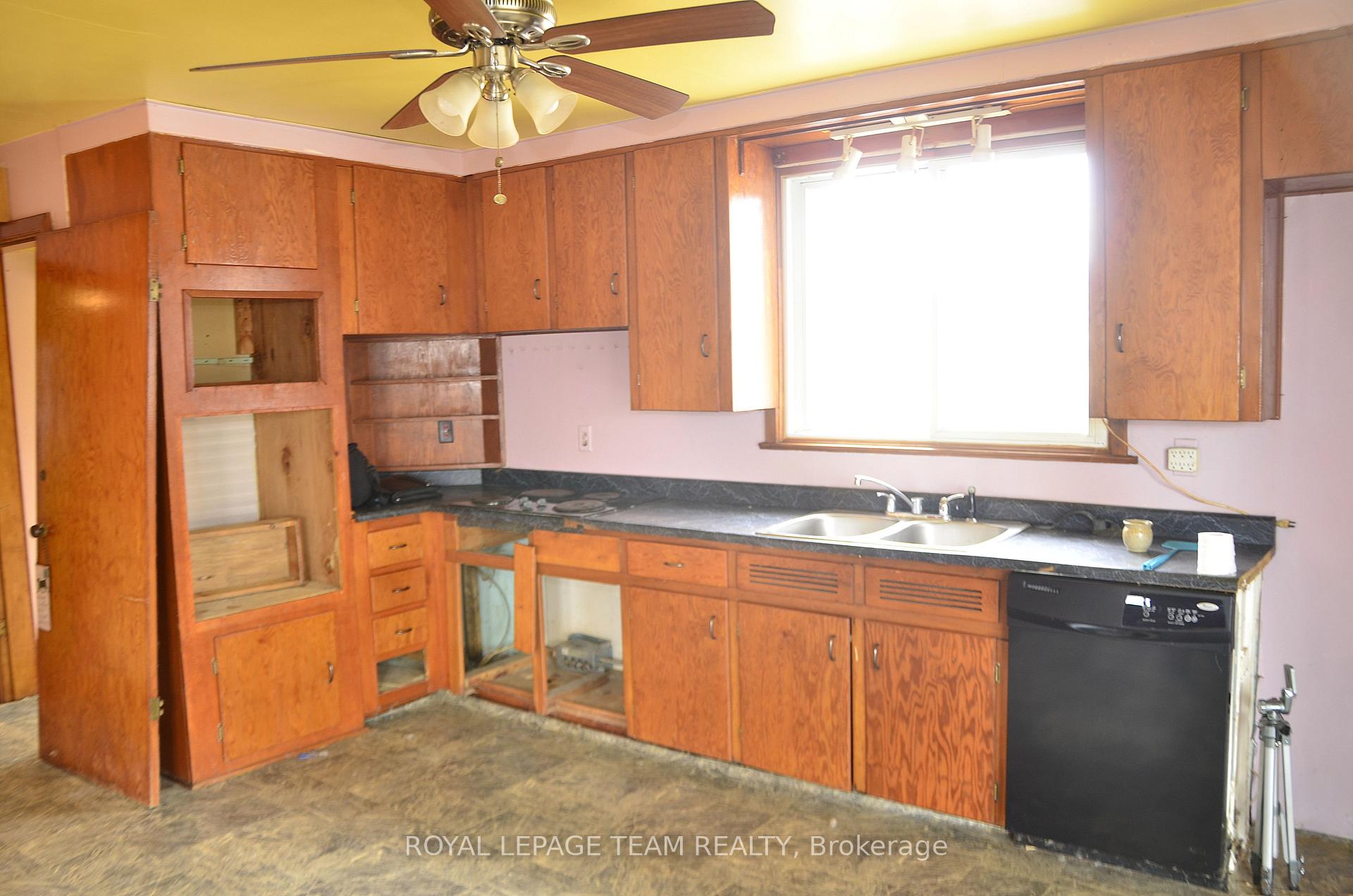 Photo 12 of 231 County Rd 2 E, Edwardsburgh/Cardinal, Edwardsburgh/Cardinal Twp — HOMEH