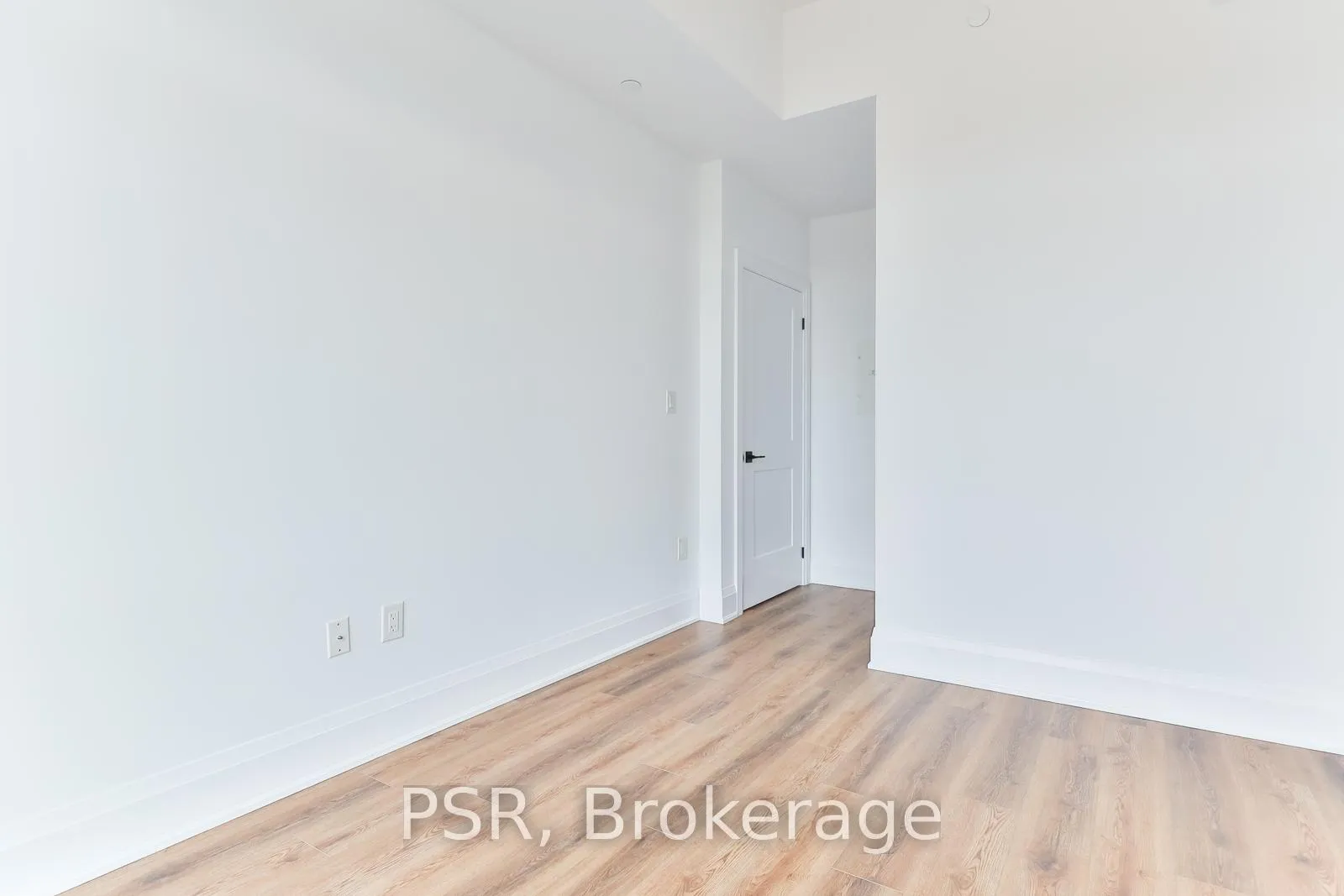 Photo 16 of Unit 624, 10 Mallard Trail, Hamilton, Waterdown — HOMEH
