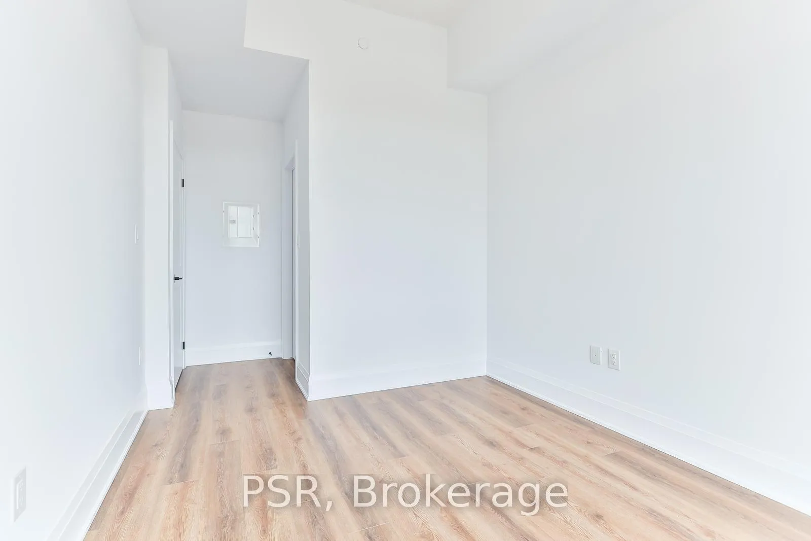 Photo 17 of Unit 624, 10 Mallard Trail, Hamilton, Waterdown — HOMEH