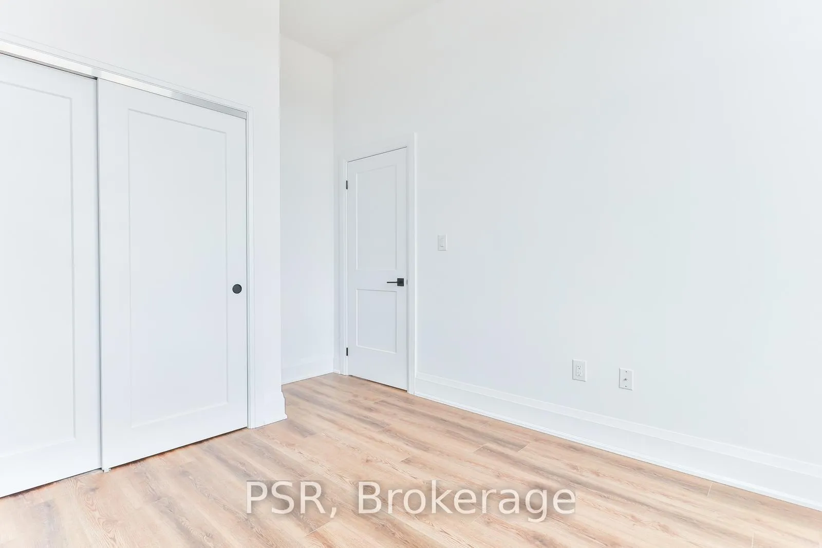 Photo 22 of Unit 624, 10 Mallard Trail, Hamilton, Waterdown — HOMEH