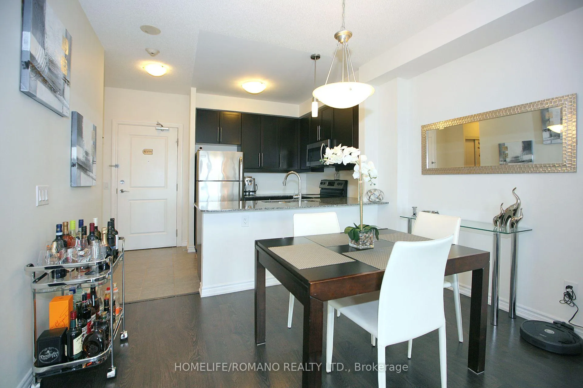 Photo 5 of Unit 1104, 7730 Kipling Avenue, Vaughan, West Woodbridge — HOMEH