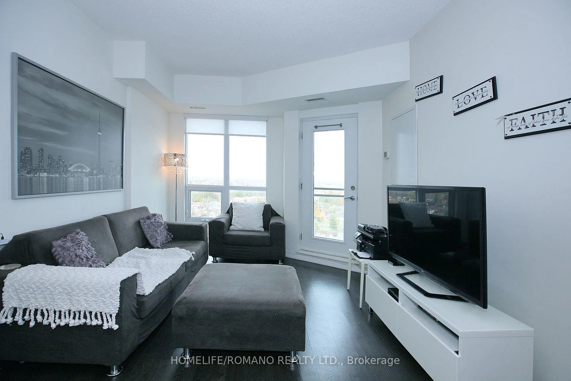 Photo 6 of Unit 1104, 7730 Kipling Avenue, Vaughan, West Woodbridge — HOMEH