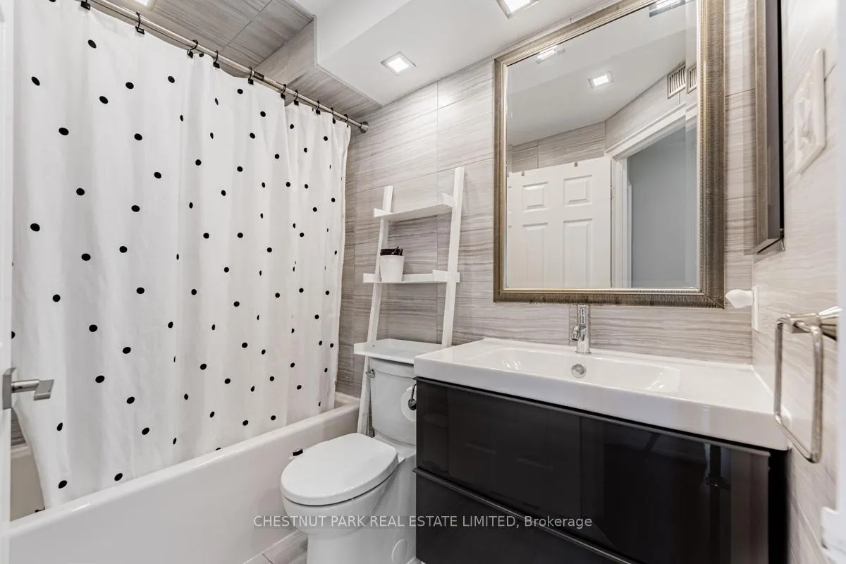 Photo 13 of Unit 1205, 40 Scollard Street, Toronto, The Annex — HOMEH