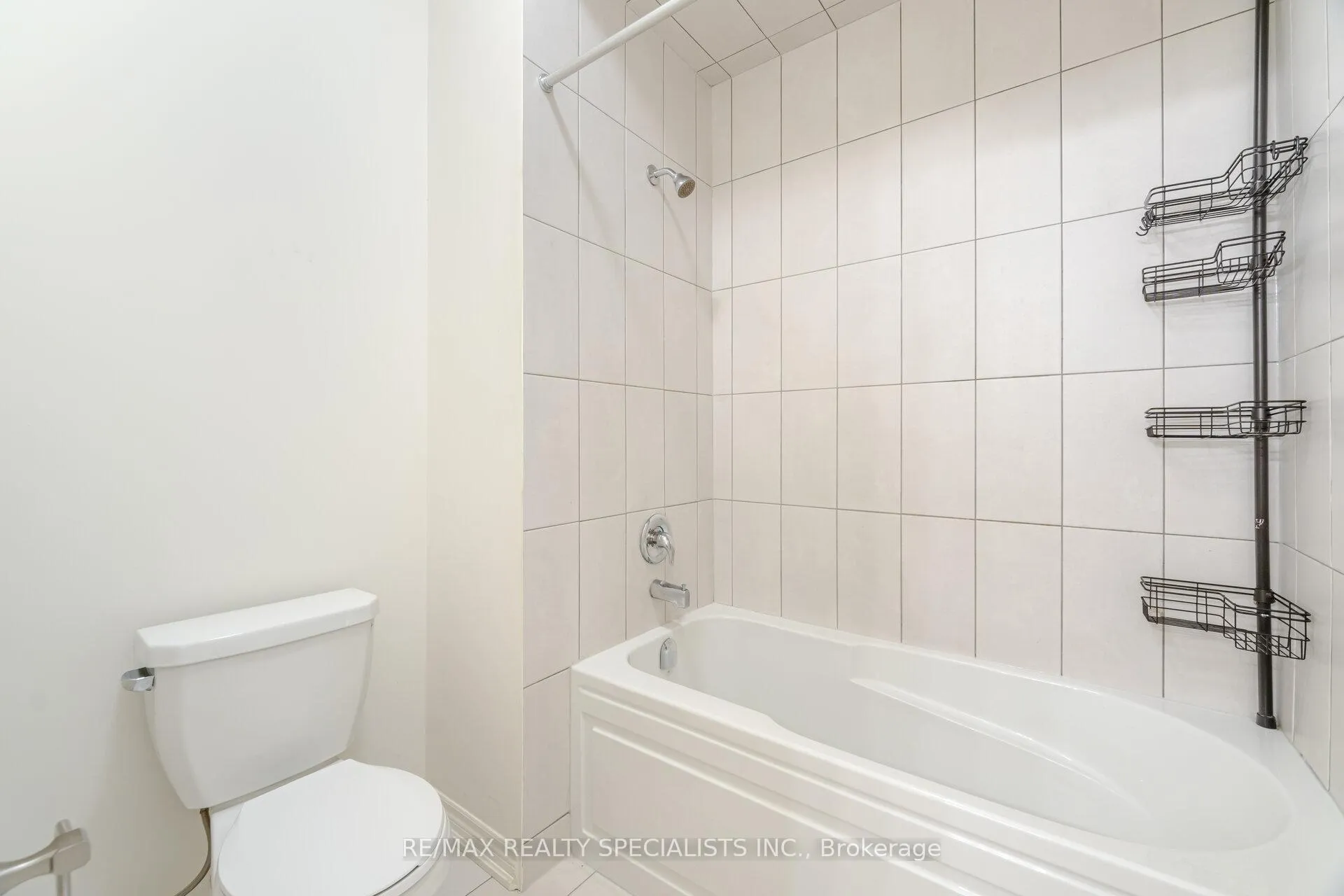 Photo 22 of 311 Great Falls Boulevard, Hamilton, Waterdown — HOMEH