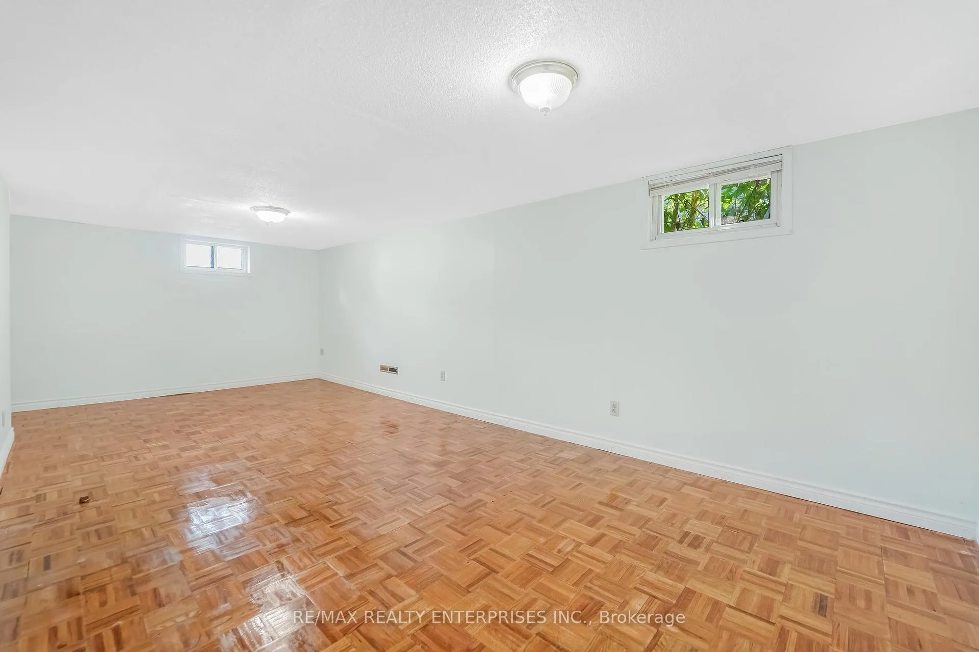 Photo 16 of 142 Elma Street, St. Catharines, Lakeport — HOMEH