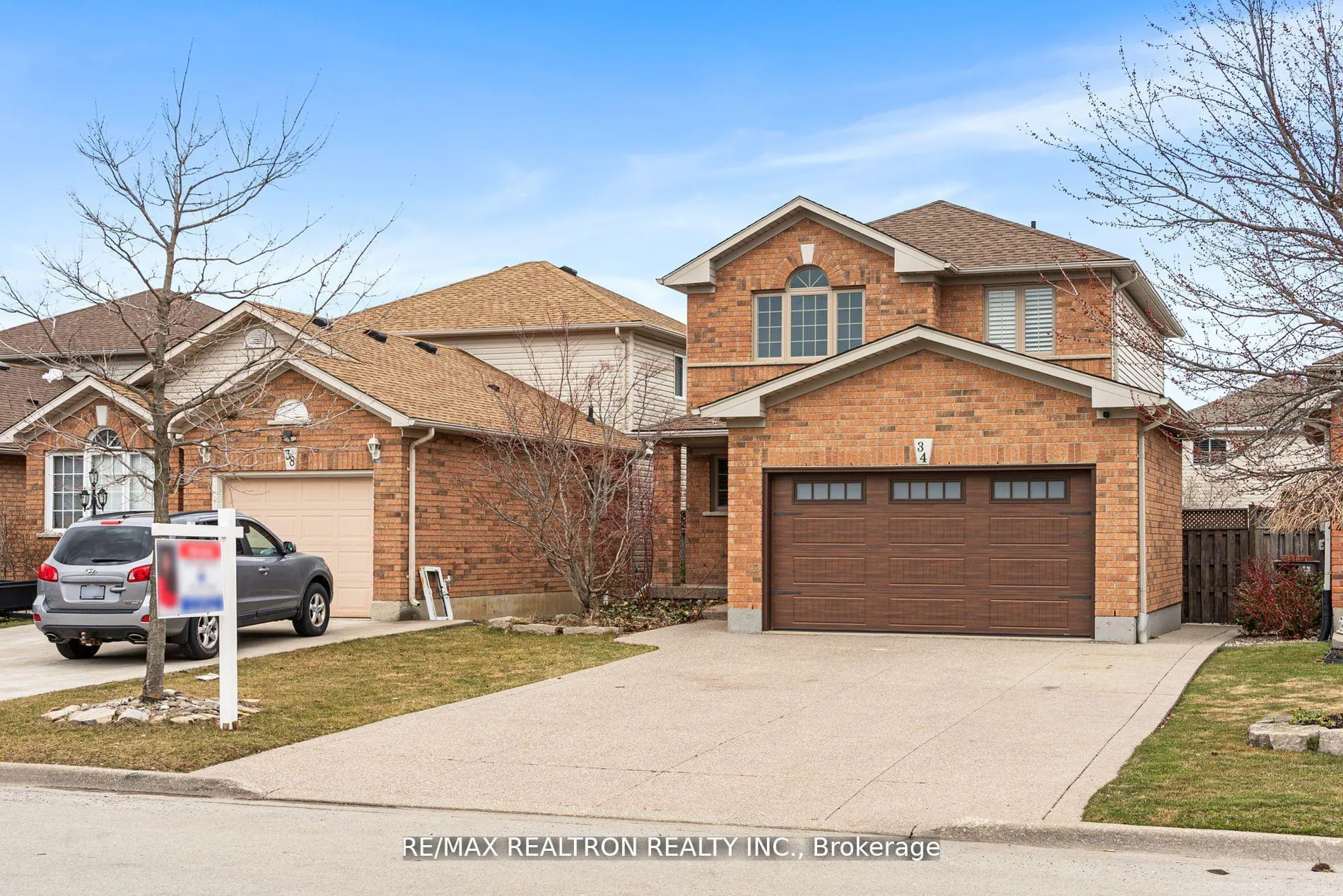 Photo 2 of 34 Shadyglen Drive, Hamilton, Stoney Creek — HOMEH