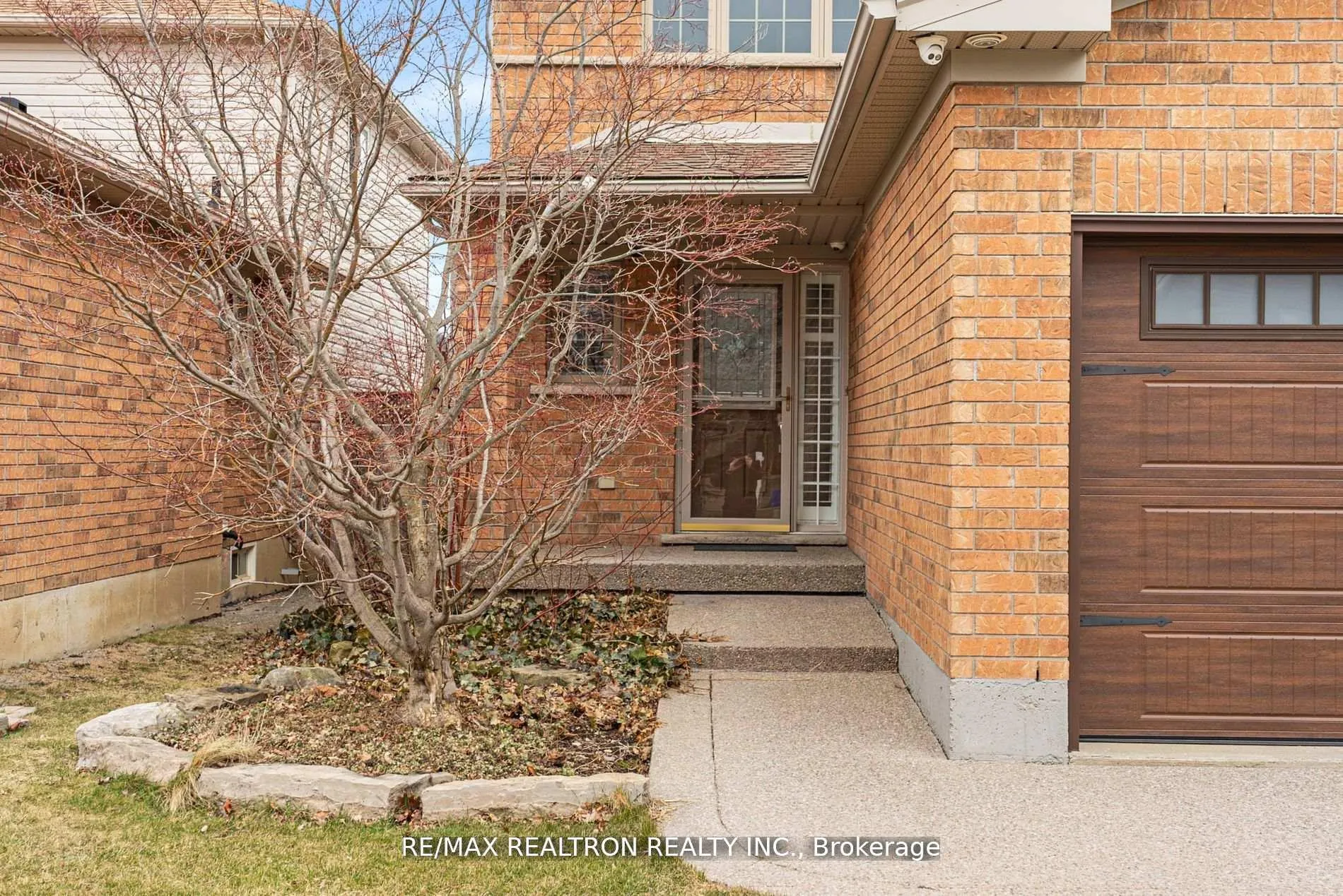 Photo 5 of 34 Shadyglen Drive, Hamilton, Stoney Creek — HOMEH