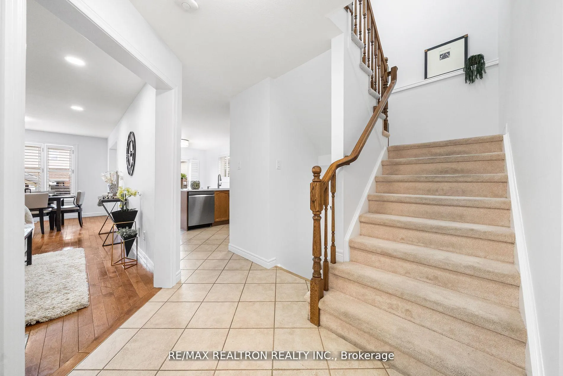 Photo 7 of 34 Shadyglen Drive, Hamilton, Stoney Creek — HOMEH
