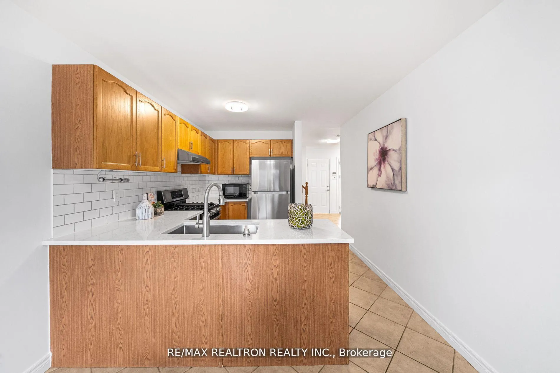 Photo 17 of 34 Shadyglen Drive, Hamilton, Stoney Creek — HOMEH