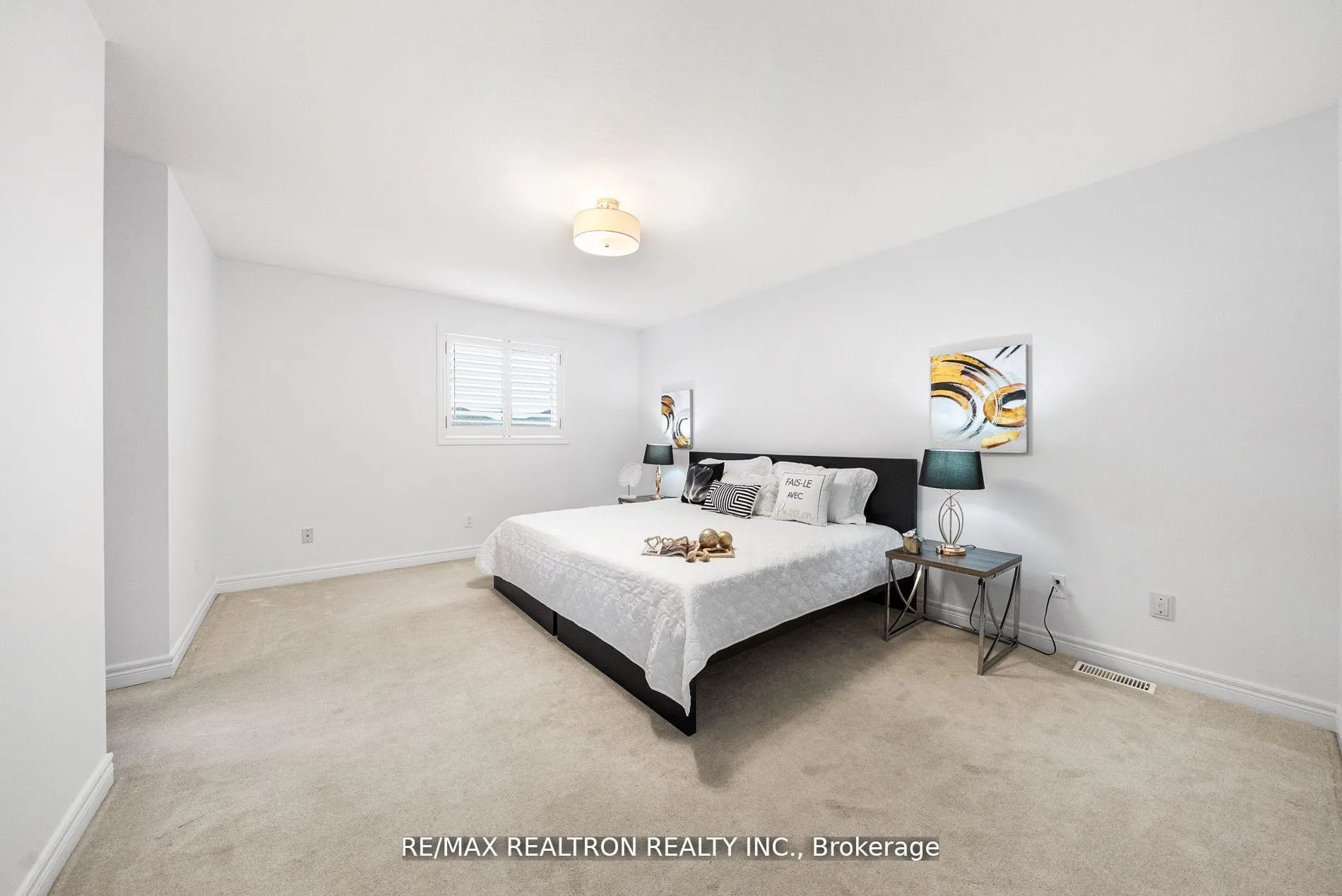 Photo 23 of 34 Shadyglen Drive, Hamilton, Stoney Creek — HOMEH