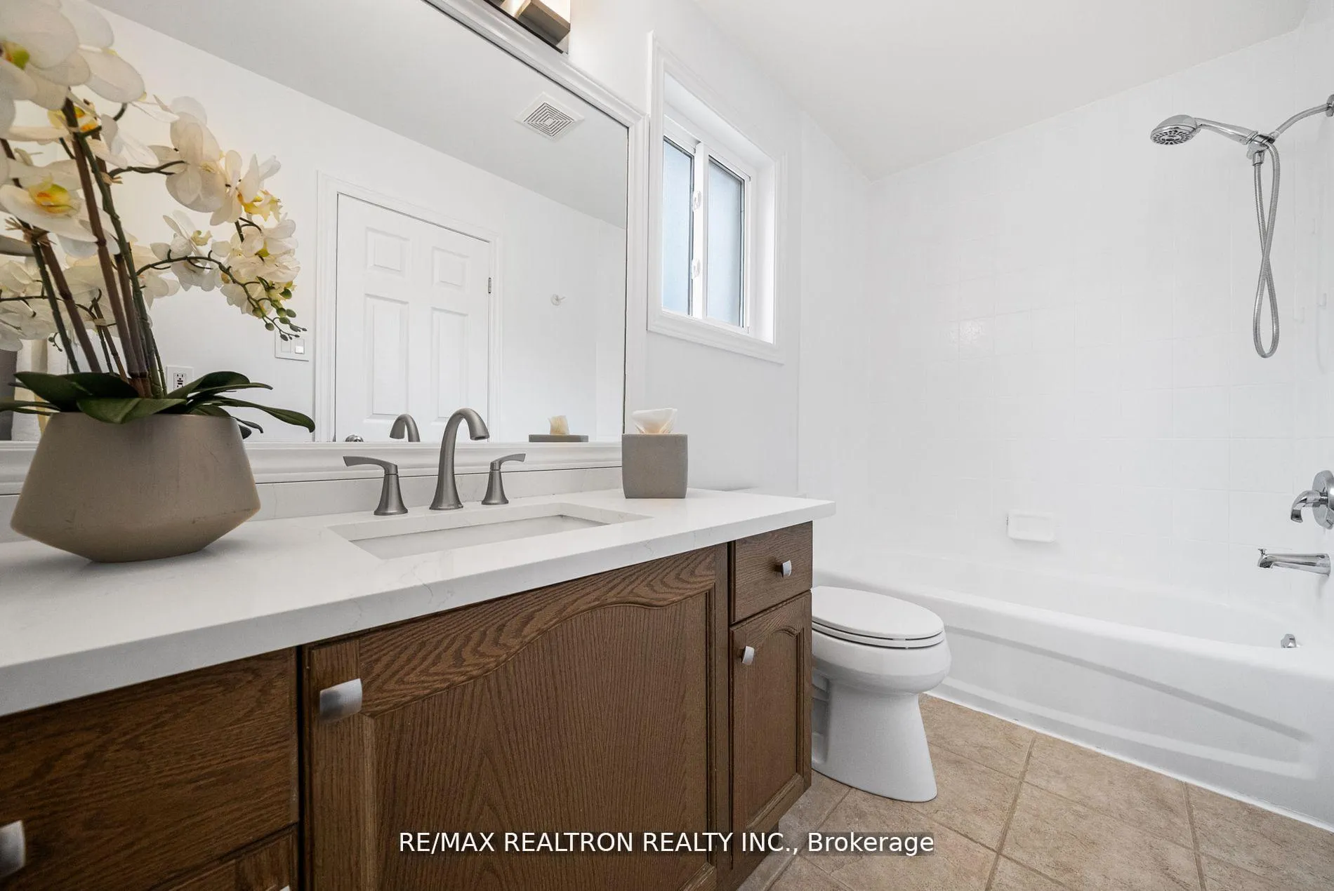 Photo 28 of 34 Shadyglen Drive, Hamilton, Stoney Creek — HOMEH