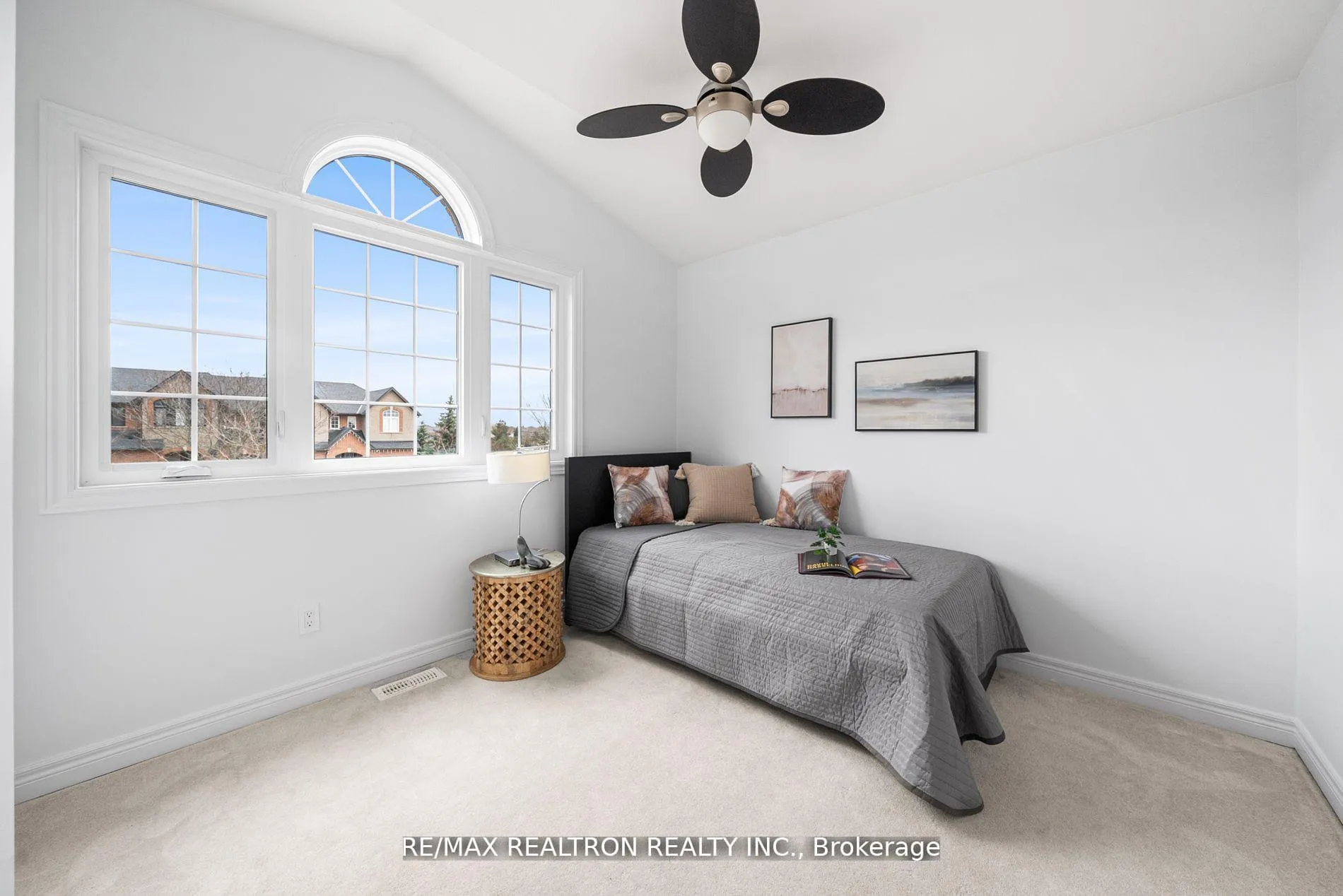 Photo 31 of 34 Shadyglen Drive, Hamilton, Stoney Creek — HOMEH