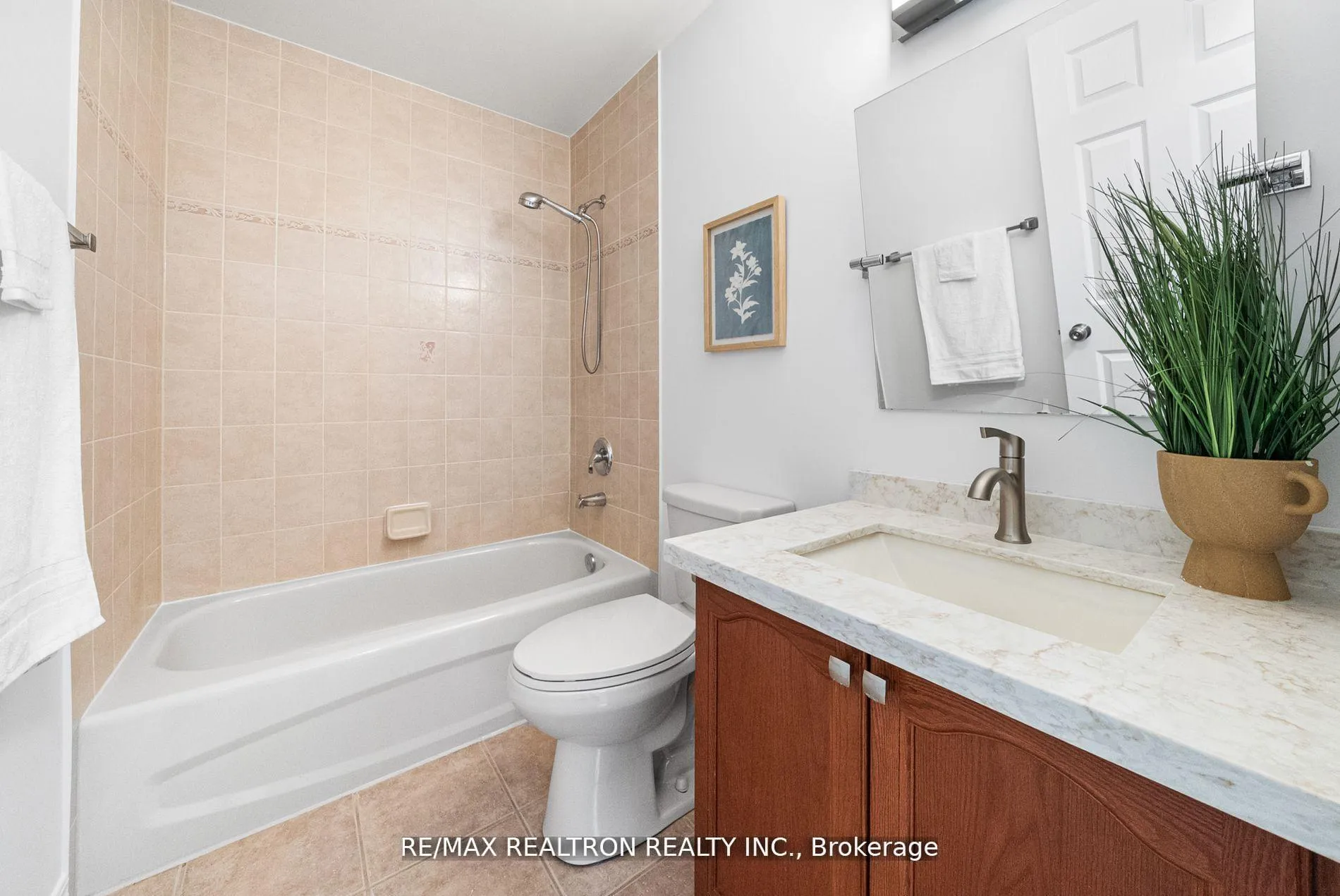 Photo 34 of 34 Shadyglen Drive, Hamilton, Stoney Creek — HOMEH