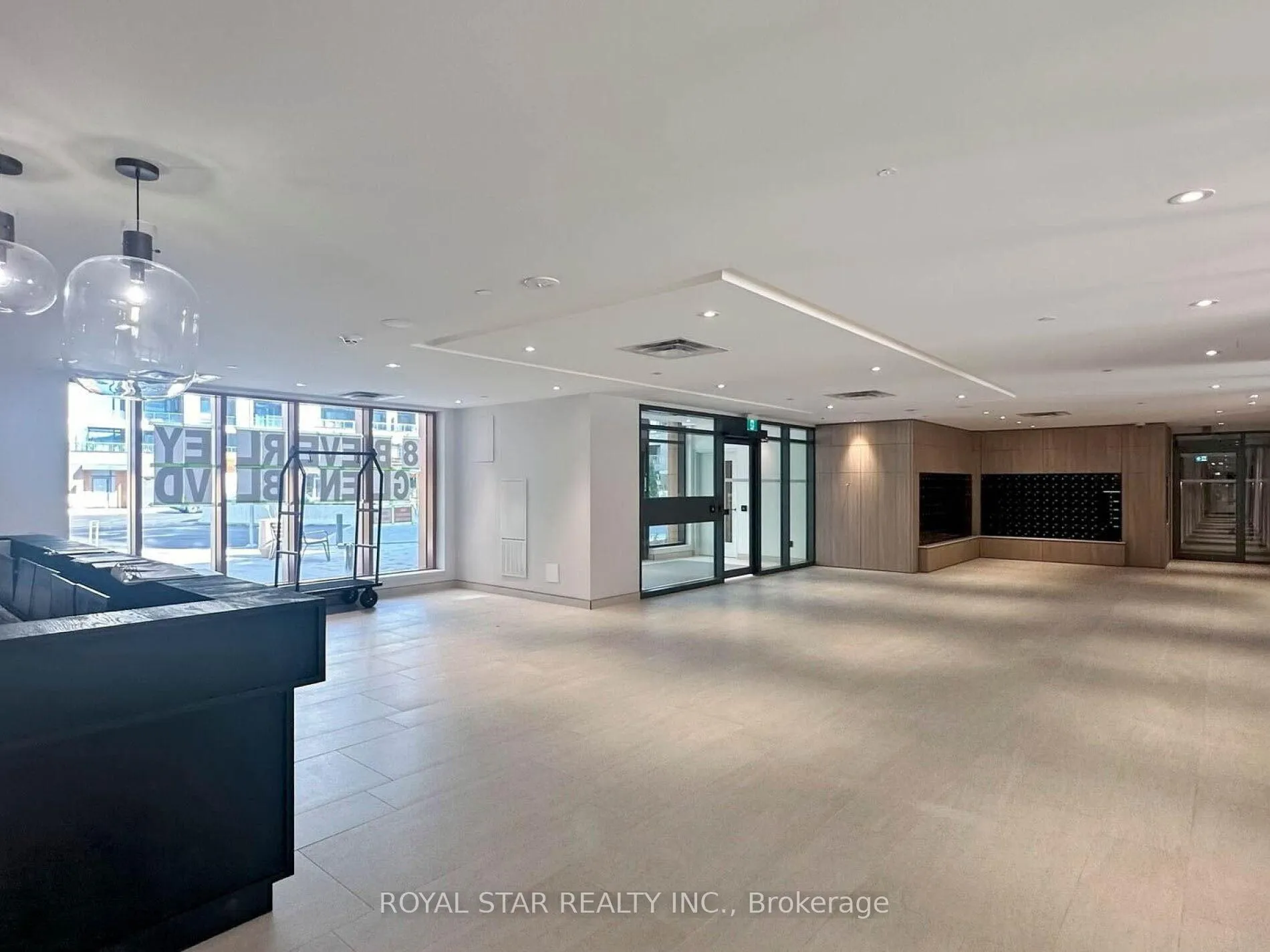 Photo 4 of Unit C901, 8 Beverley Glen Boulevard, Vaughan, Beverley Glen — HOMEH