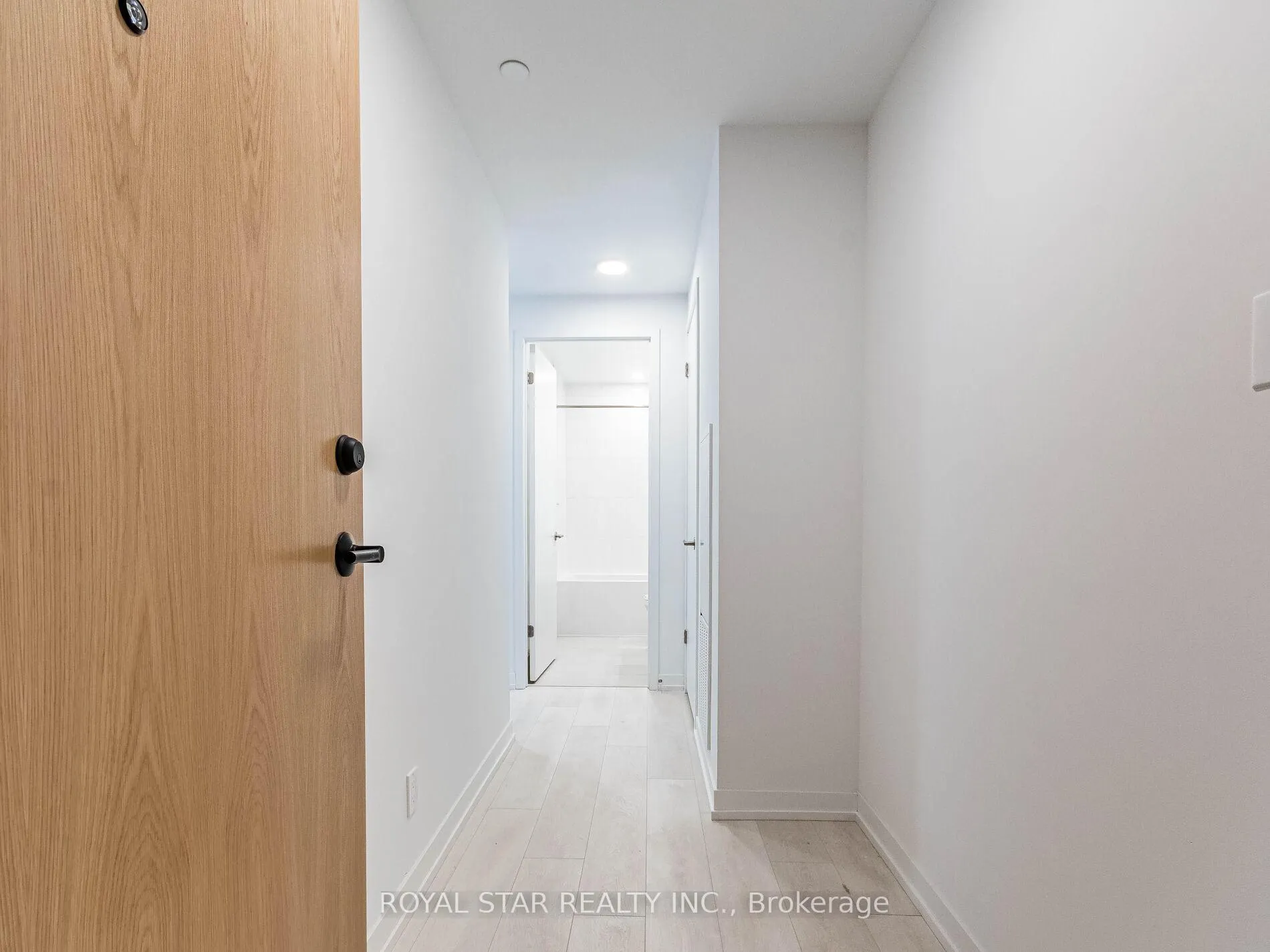 Photo 6 of Unit C901, 8 Beverley Glen Boulevard, Vaughan, Beverley Glen — HOMEH