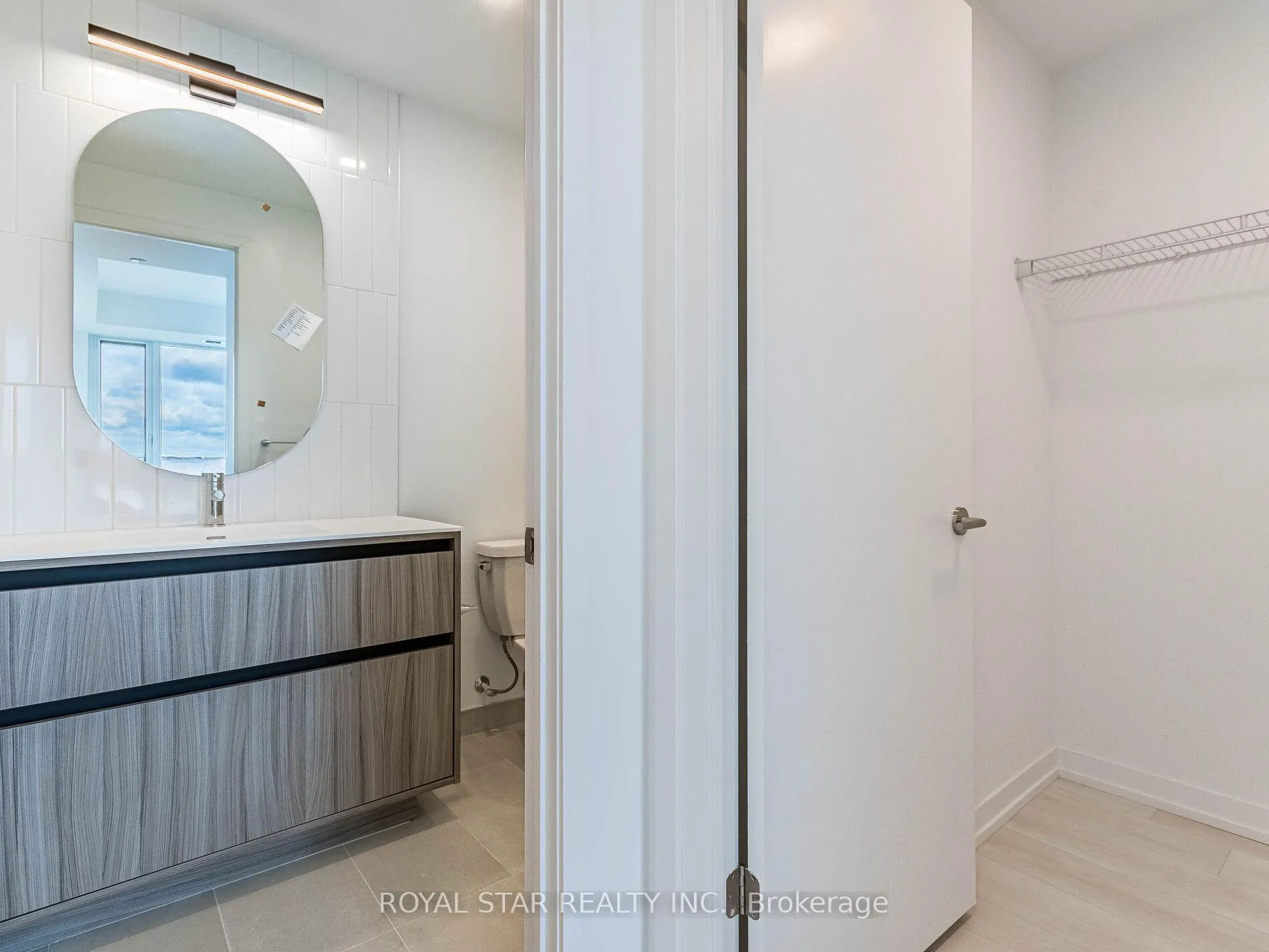 Photo 21 of Unit C901, 8 Beverley Glen Boulevard, Vaughan, Beverley Glen — HOMEH