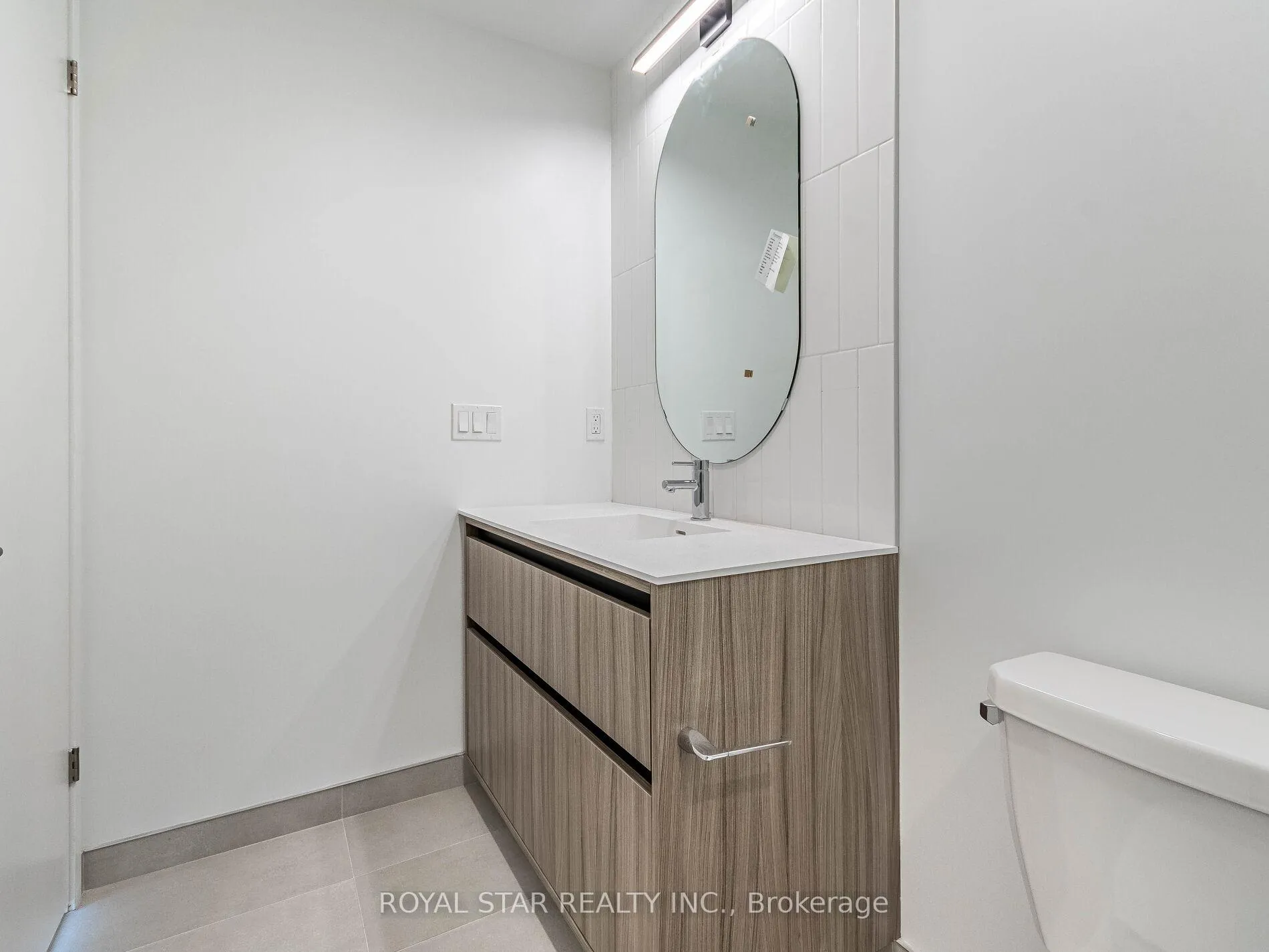 Photo 25 of Unit C901, 8 Beverley Glen Boulevard, Vaughan, Beverley Glen — HOMEH