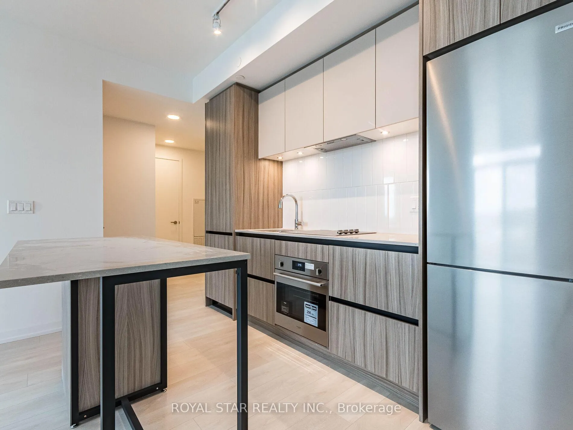 Photo 27 of Unit C901, 8 Beverley Glen Boulevard, Vaughan, Beverley Glen — HOMEH