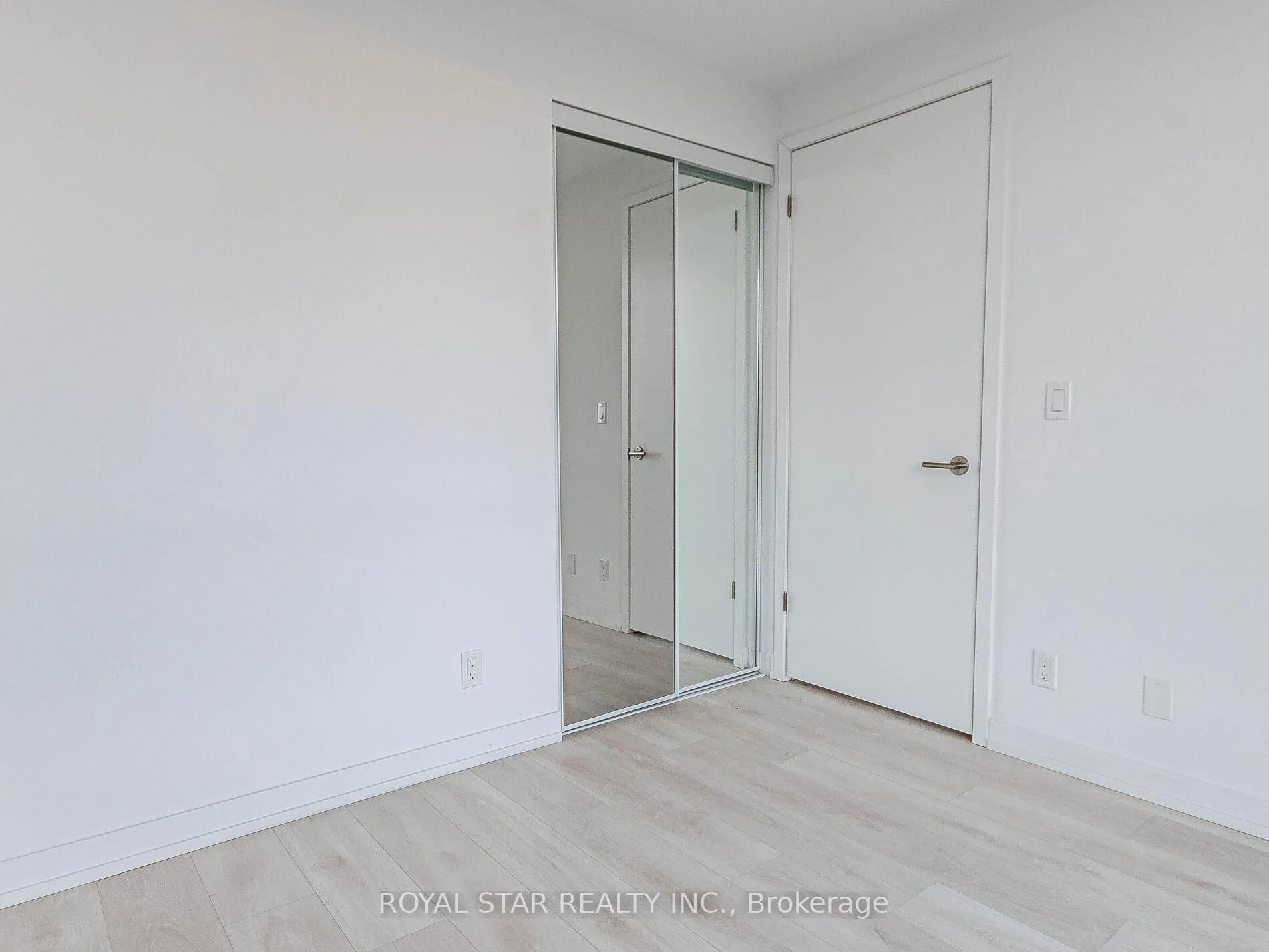Photo 29 of Unit C901, 8 Beverley Glen Boulevard, Vaughan, Beverley Glen — HOMEH