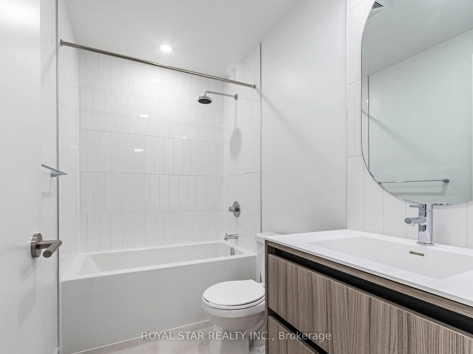 Photo 31 of Unit C901, 8 Beverley Glen Boulevard, Vaughan, Beverley Glen — HOMEH