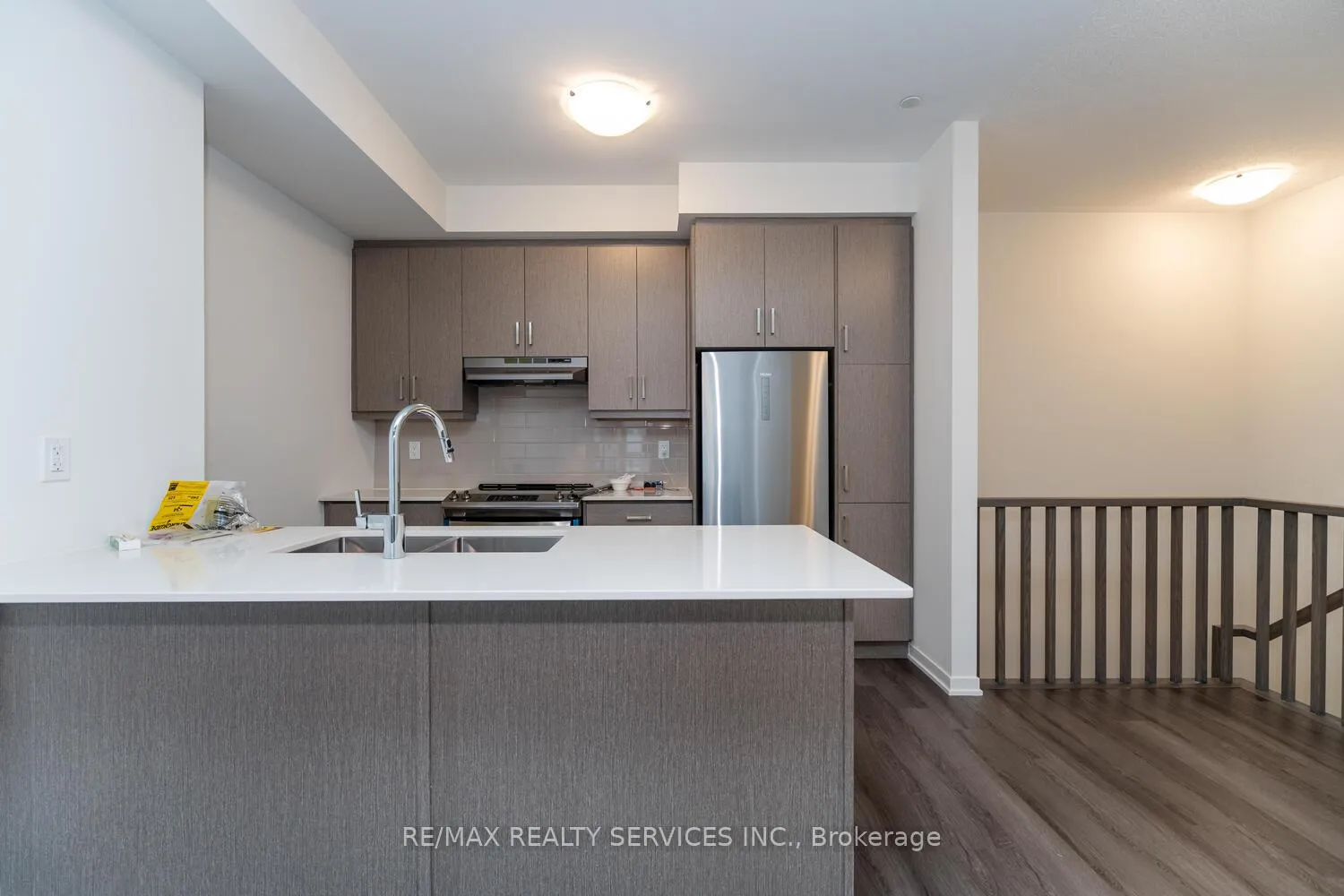 Photo 9 of Unit TH 305, 130 Honeyscrisp Crescent, Vaughan, Vaughan Corporate Centre — HOMEH
