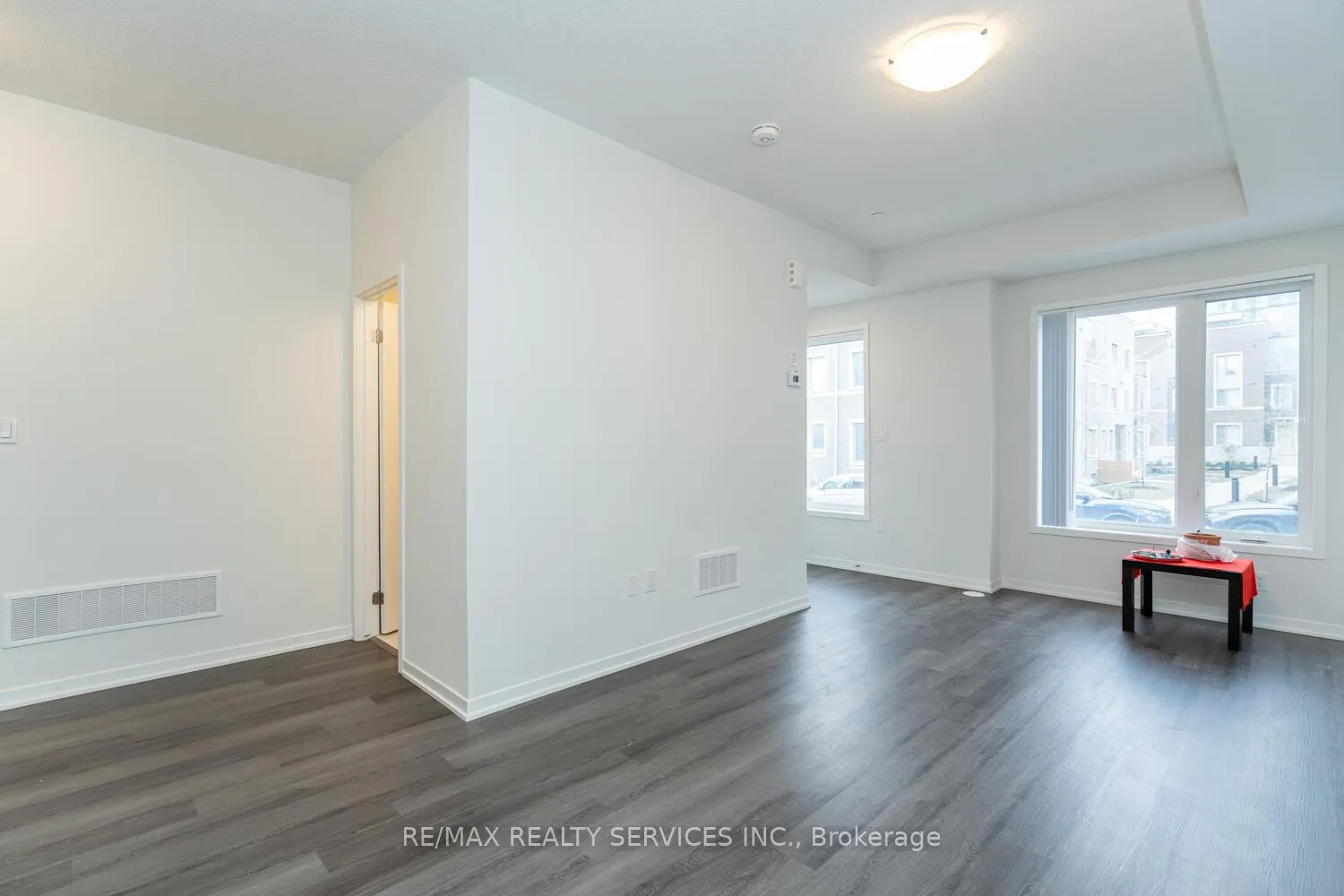 Photo 12 of Unit TH 305, 130 Honeyscrisp Crescent, Vaughan, Vaughan Corporate Centre — HOMEH