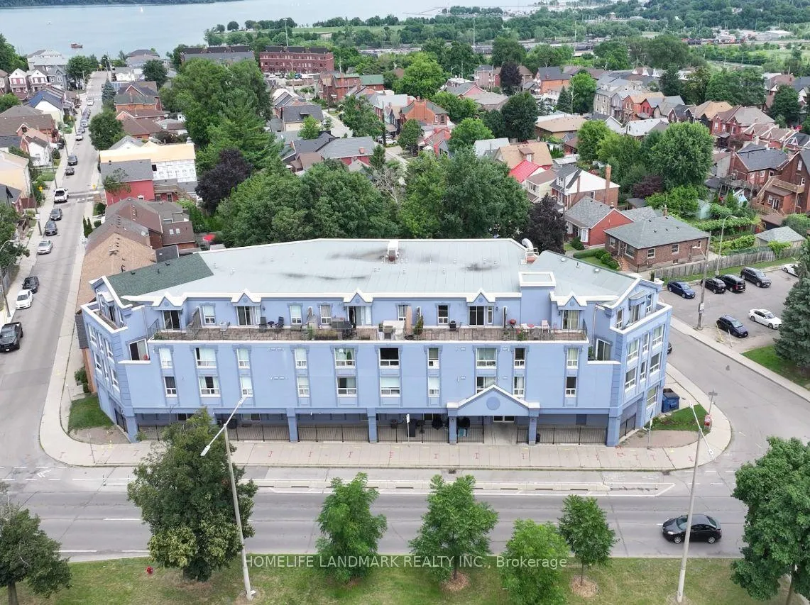 Photo 5 of Unit 103, 400 York Boulevard, Hamilton, Strathcona — HOMEH