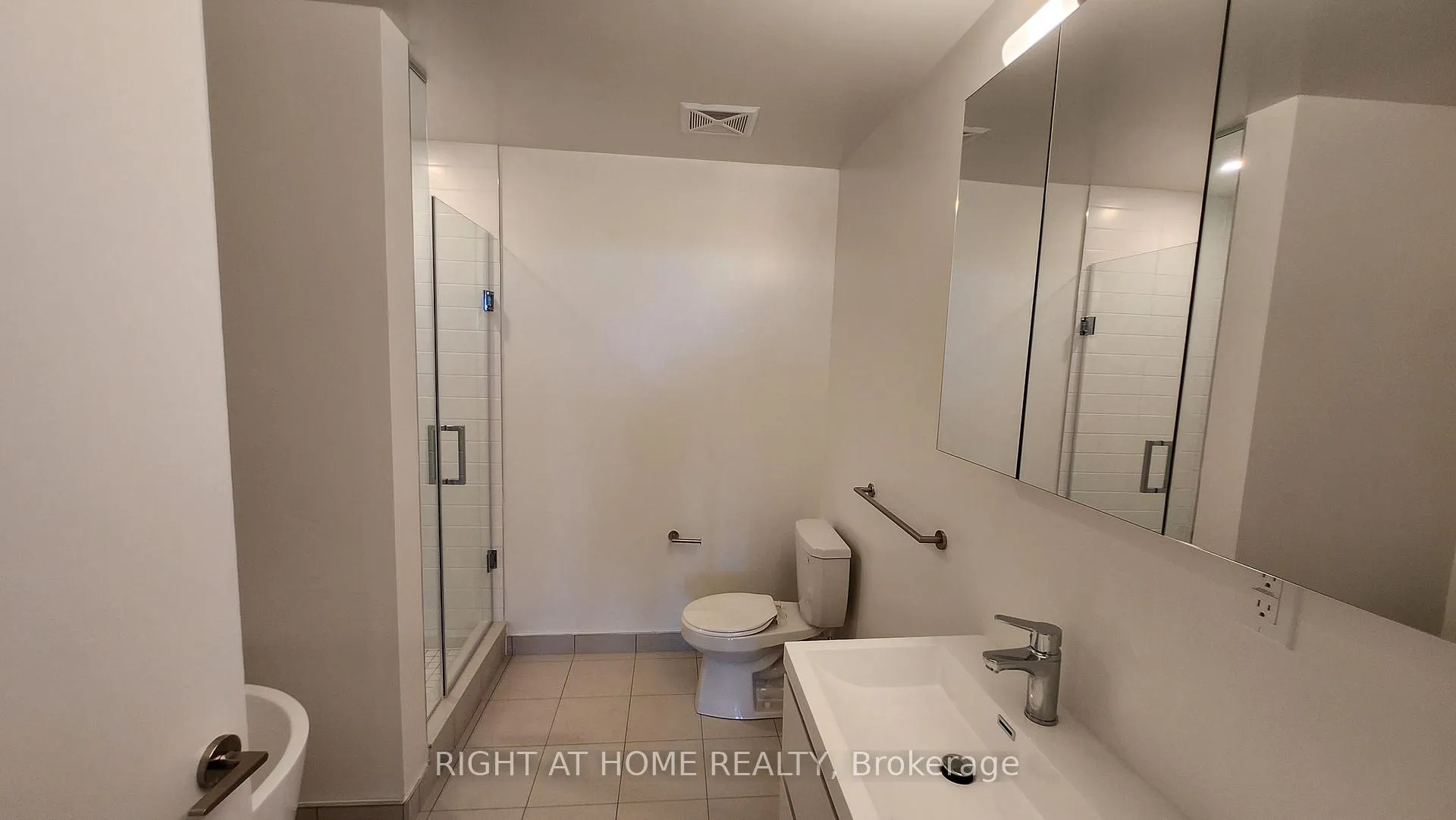 Photo 5 of Unit 913, 38 Simcoe Promenade, Markham, Unionville — HOMEH