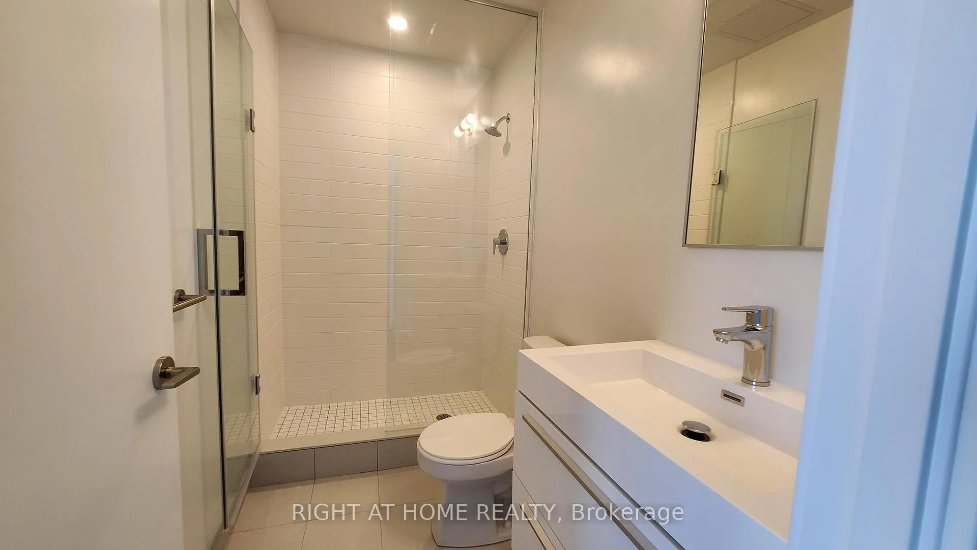 Photo 7 of Unit 913, 38 Simcoe Promenade, Markham, Unionville — HOMEH