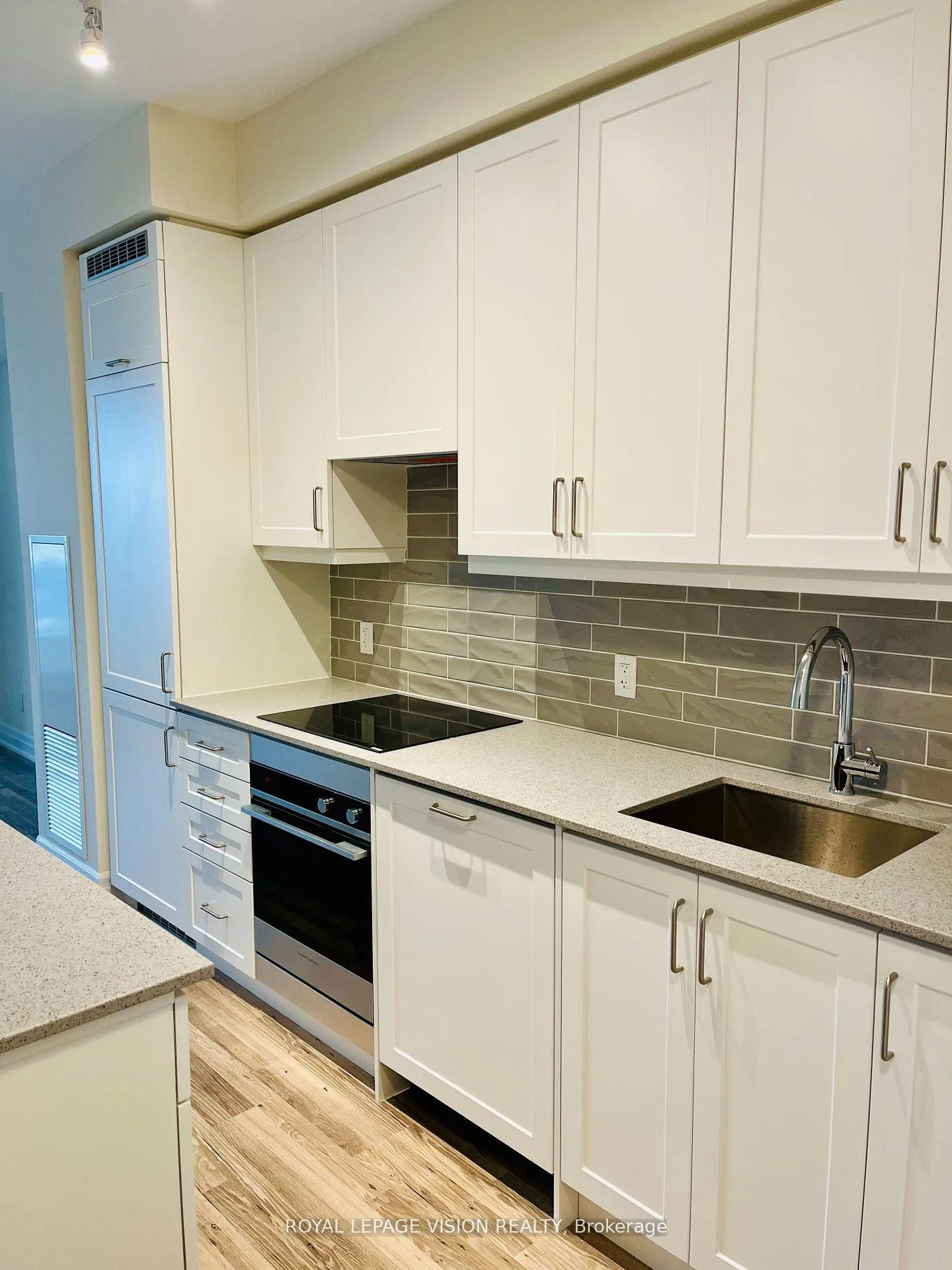 Photo 6 of Unit 1402, 9085 Jane Street, Vaughan, Concord — HOMEH