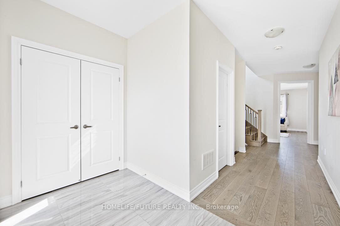 Photo 7 of 100 Grady Drive, Clarington, Newcastle — HOMEH