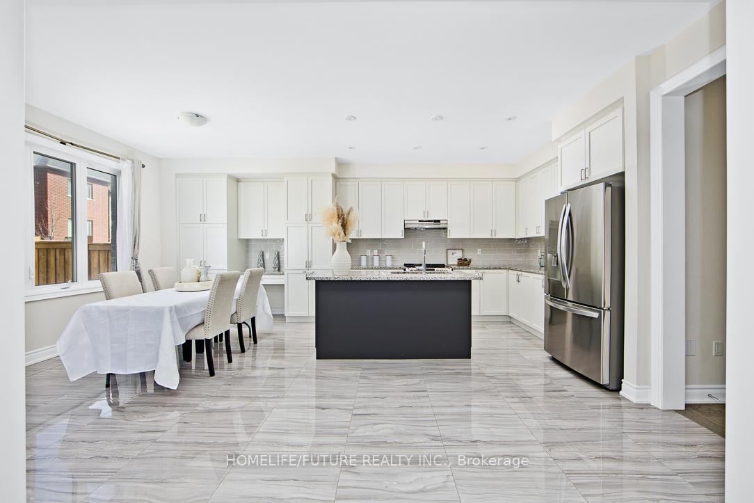 Photo 13 of 100 Grady Drive, Clarington, Newcastle — HOMEH