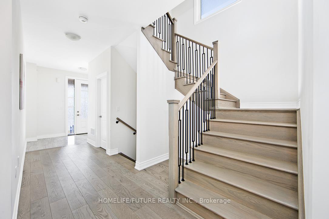 Photo 18 of 100 Grady Drive, Clarington, Newcastle — HOMEH