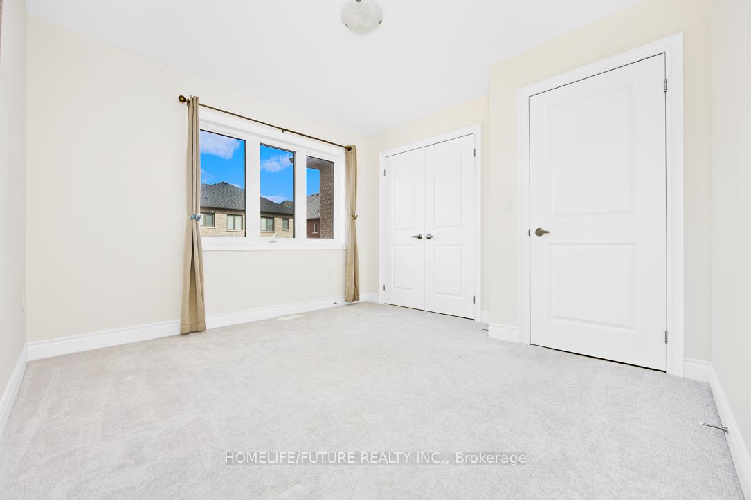 Photo 26 of 100 Grady Drive, Clarington, Newcastle — HOMEH