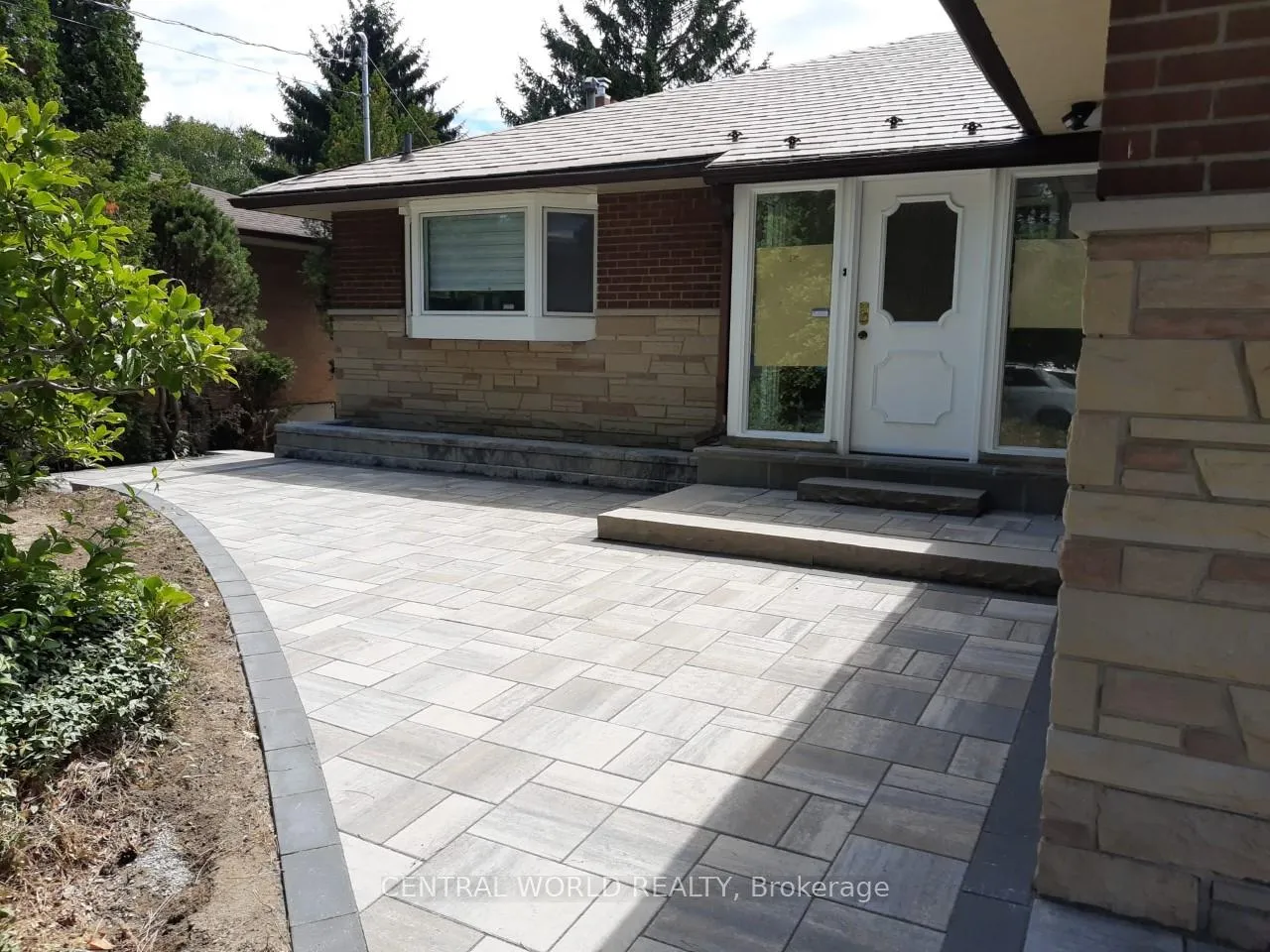 Photo 2 of Unit Basement, 158 Greyabbey Trail, Scarborough, Guildwood — HOMEH