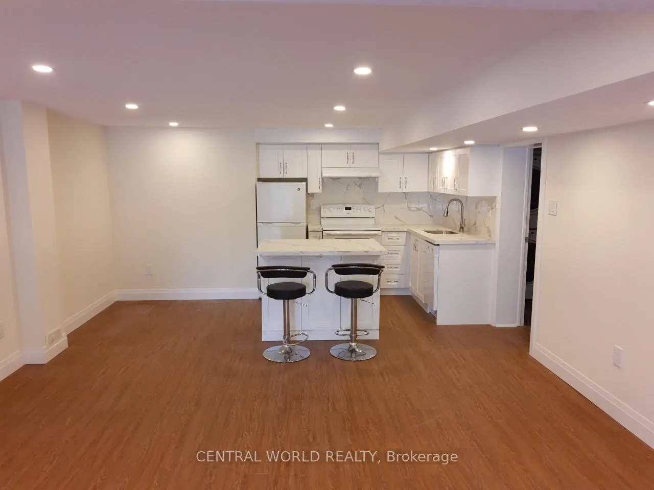 Photo 13 of Unit Basement, 158 Greyabbey Trail, Scarborough, Guildwood — HOMEH