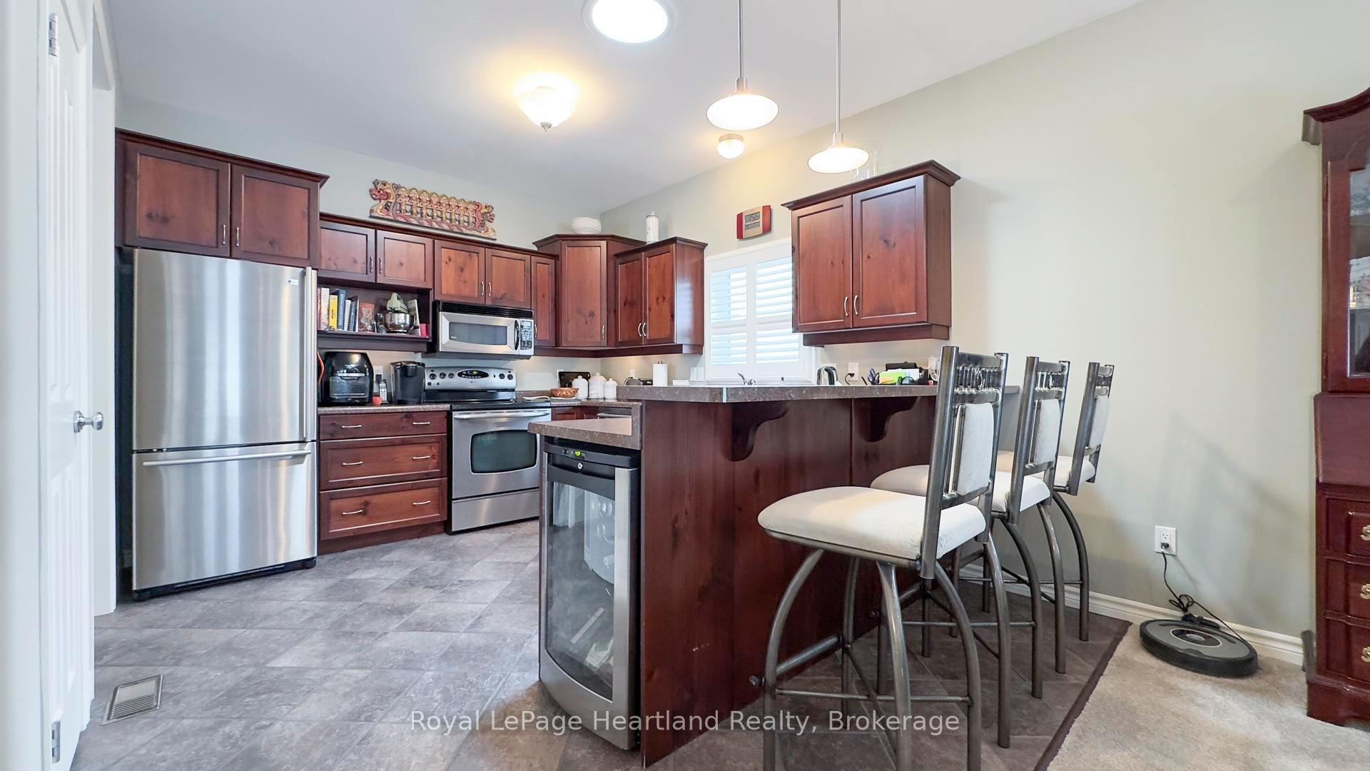 Photo 15 of 225 Bennett Street E, Goderich, Goderich (Town) — HOMEH