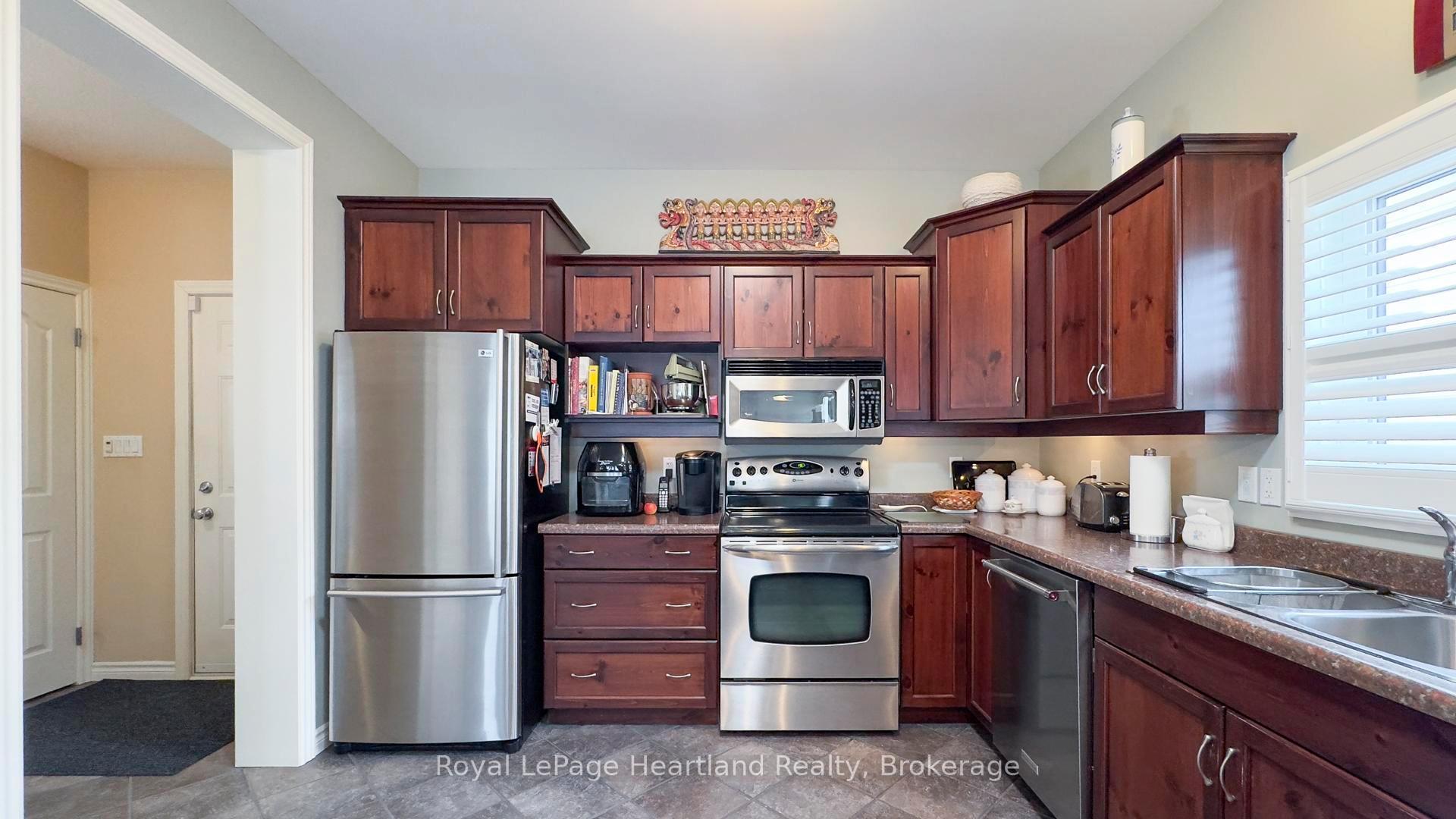 Photo 17 of 225 Bennett Street E, Goderich, Goderich (Town) — HOMEH