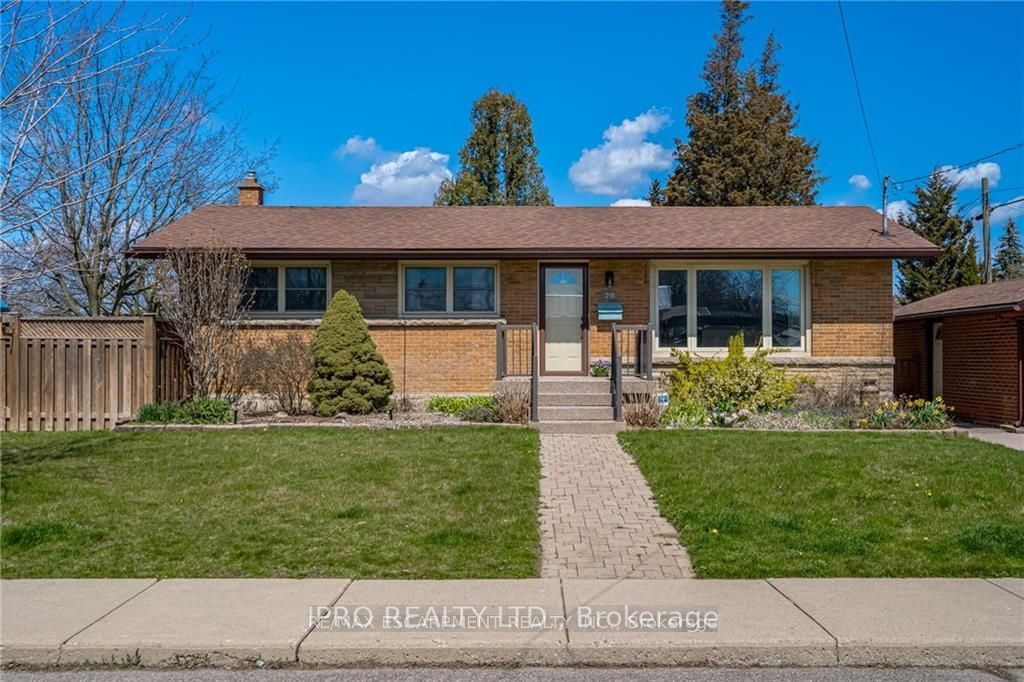 Photo 1 of 79 Sandalwood Avenue, Hamilton, Huntington — HOMEH