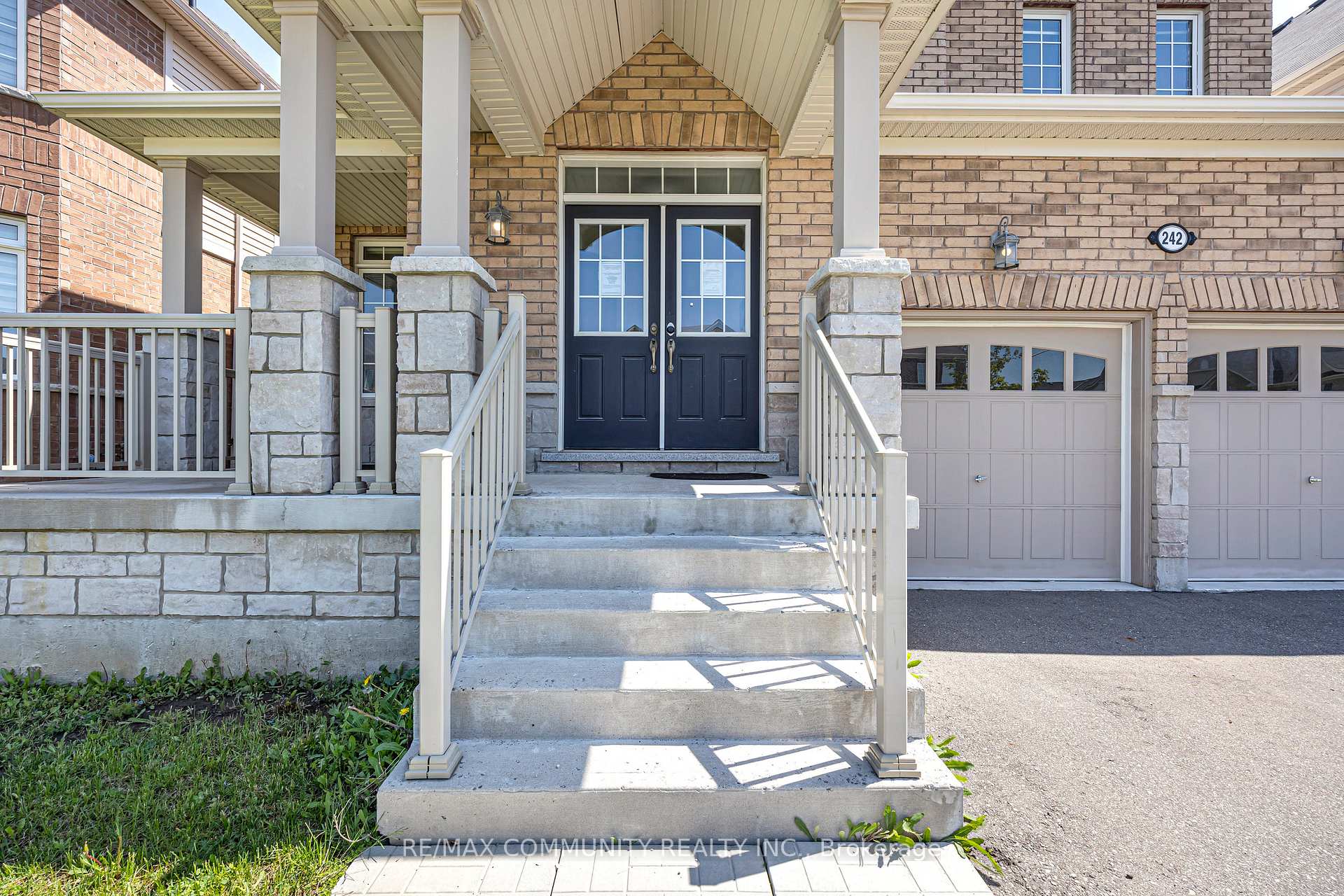 Photo 3 of 242 Kenneth Cole Drive, Clarington, Bowmanville — HOMEH
