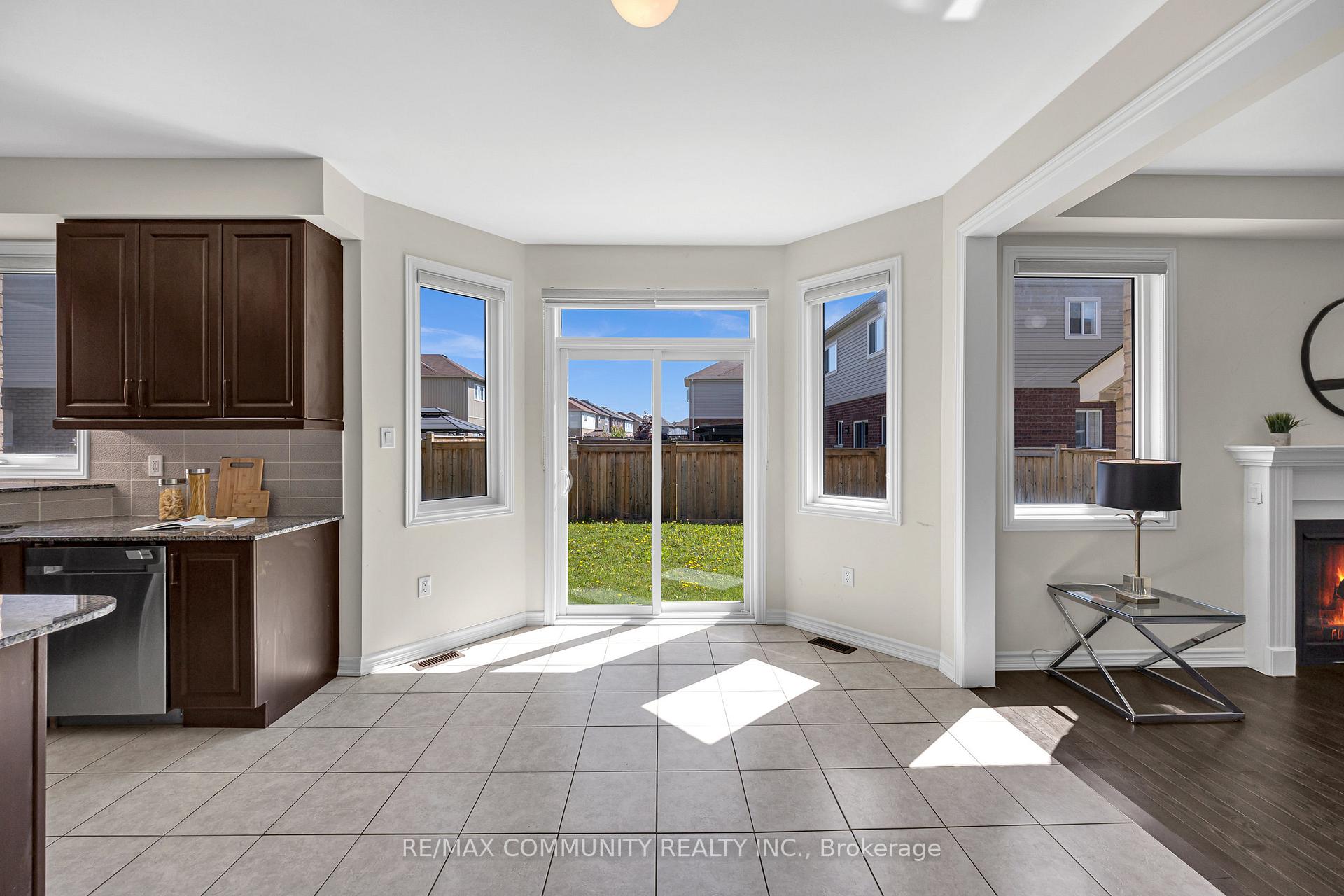 Photo 11 of 242 Kenneth Cole Drive, Clarington, Bowmanville — HOMEH