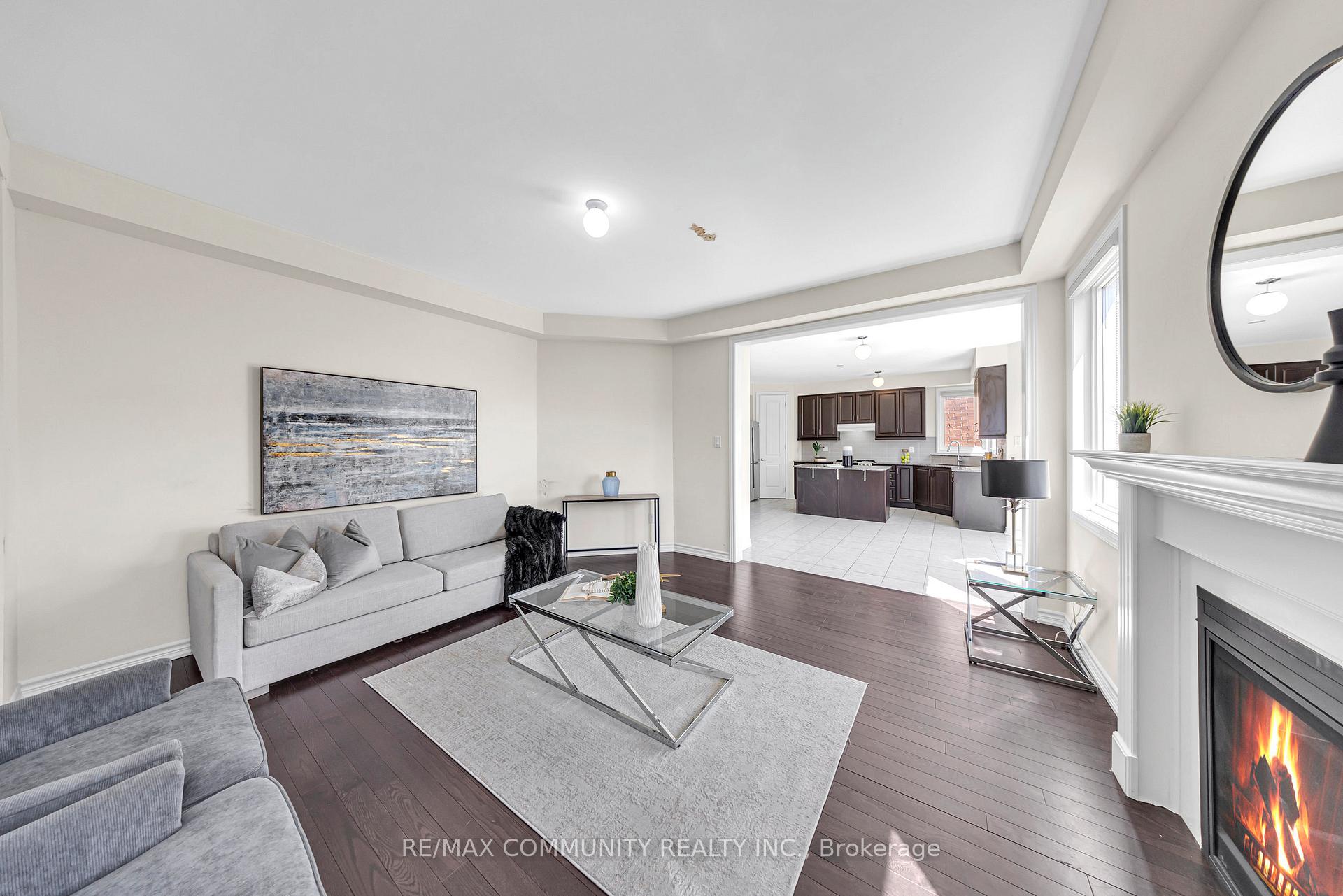 Photo 14 of 242 Kenneth Cole Drive, Clarington, Bowmanville — HOMEH