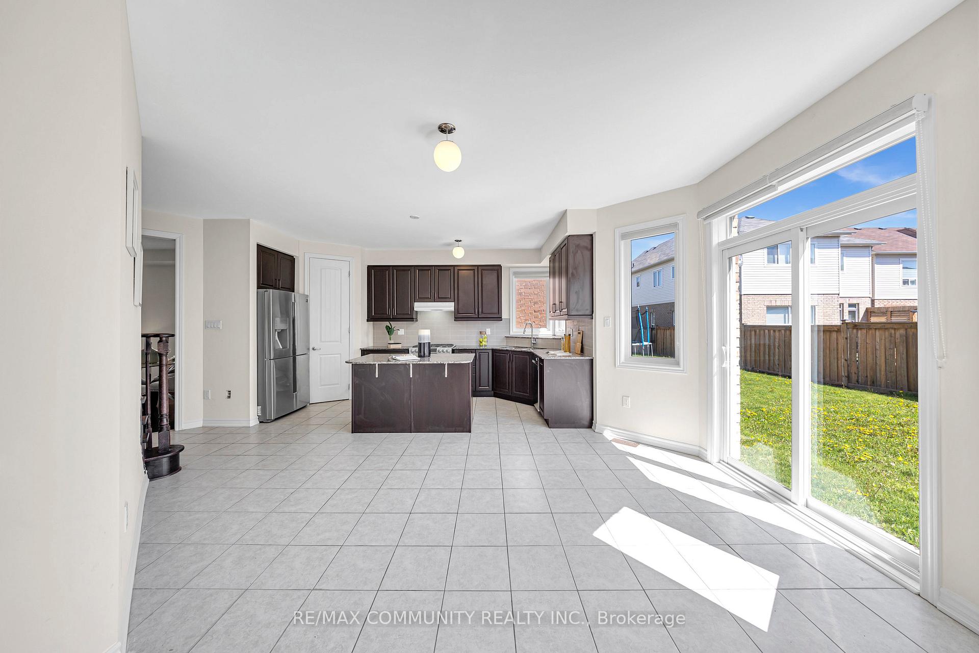 Photo 15 of 242 Kenneth Cole Drive, Clarington, Bowmanville — HOMEH