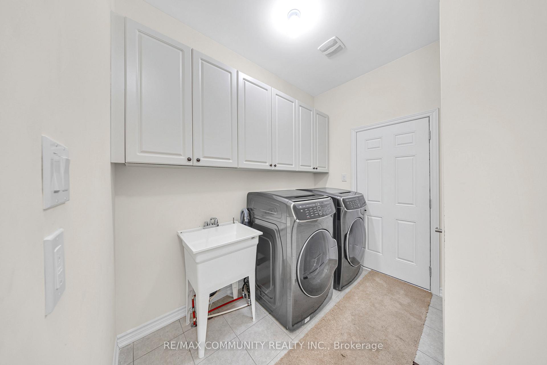 Photo 18 of 242 Kenneth Cole Drive, Clarington, Bowmanville — HOMEH