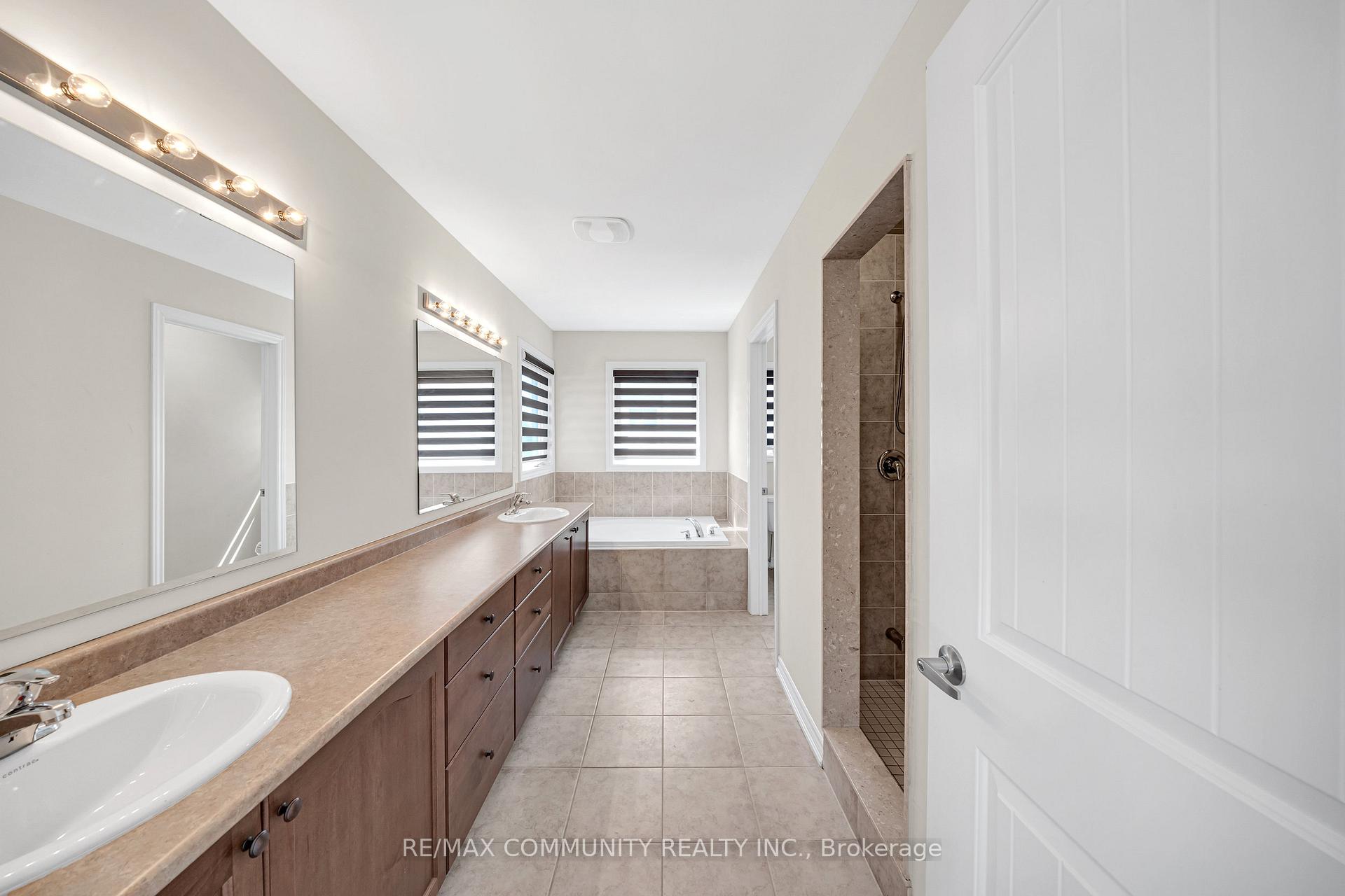 Photo 23 of 242 Kenneth Cole Drive, Clarington, Bowmanville — HOMEH